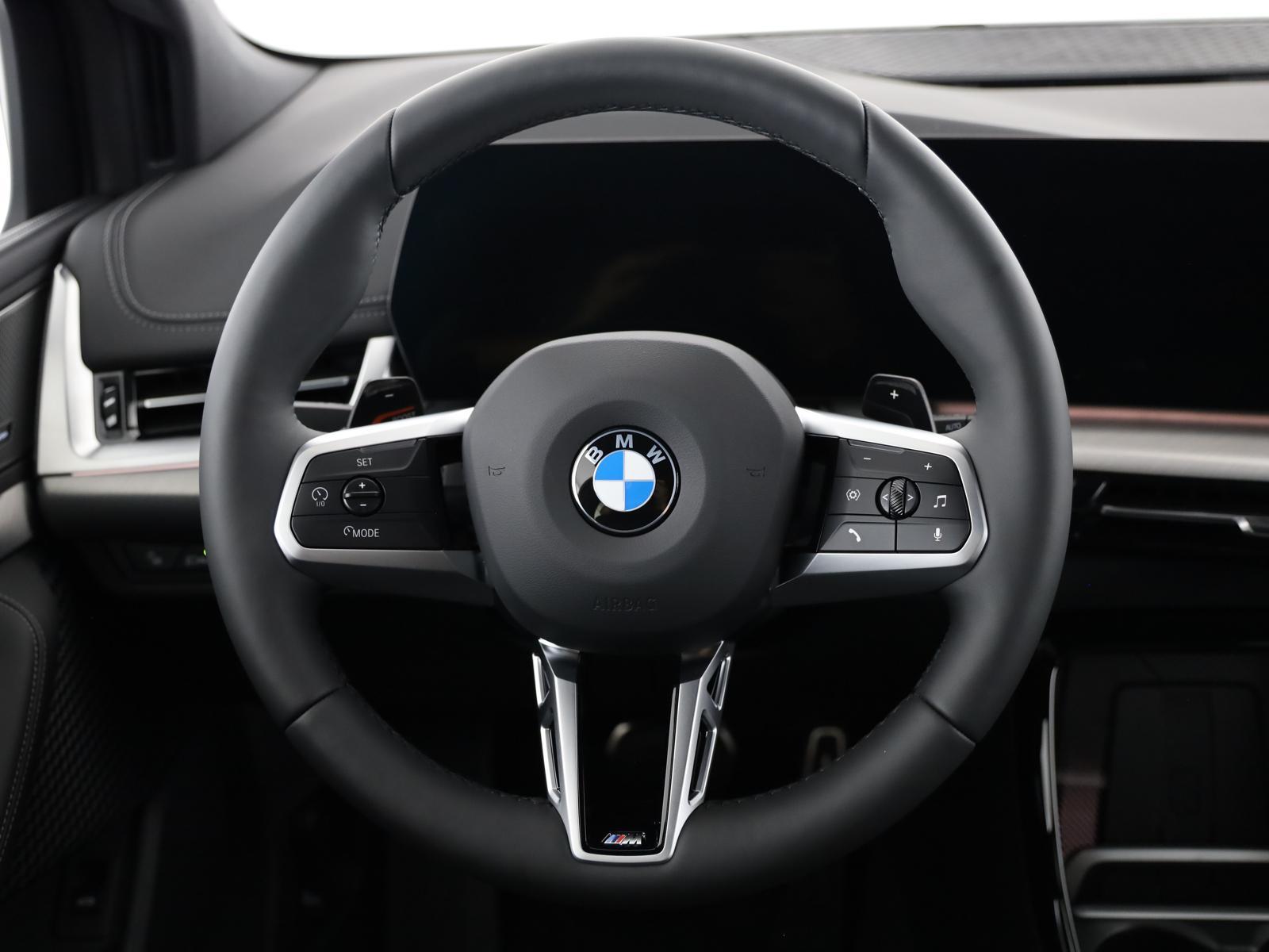 BMW 220i Active Tourer M Sport-image-17