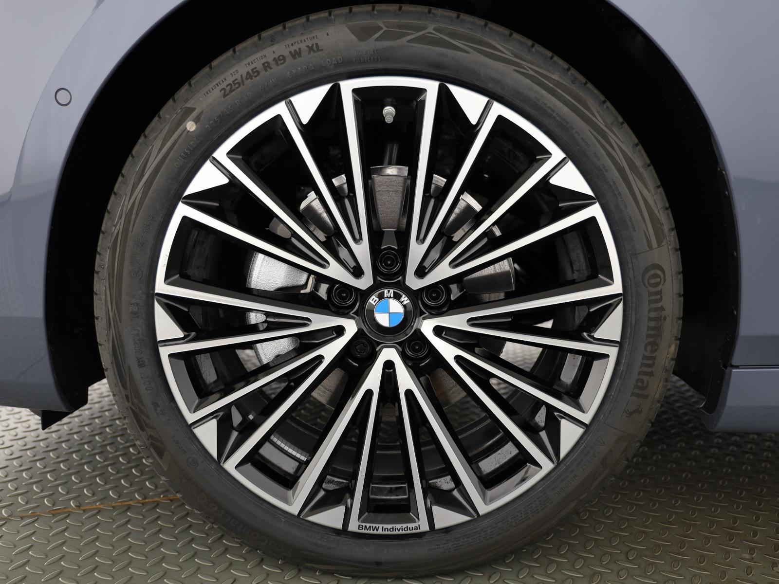 BMW 220i Active Tourer M Sport-image-20