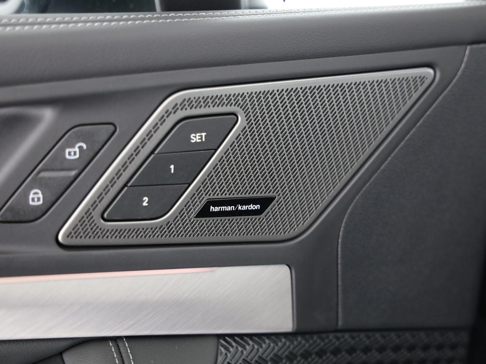 BMW 220i Active Tourer M Sport-image-8