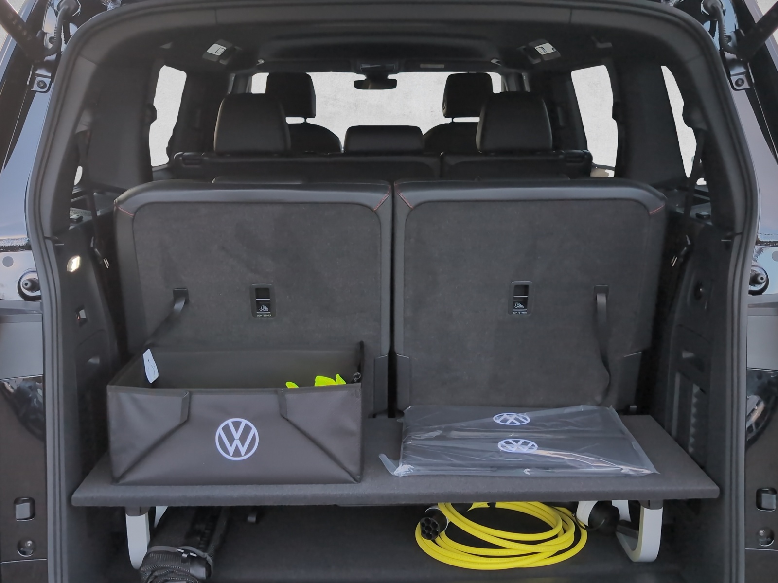 VW ID.Buzz LWB GTX 4 Motion-image-10