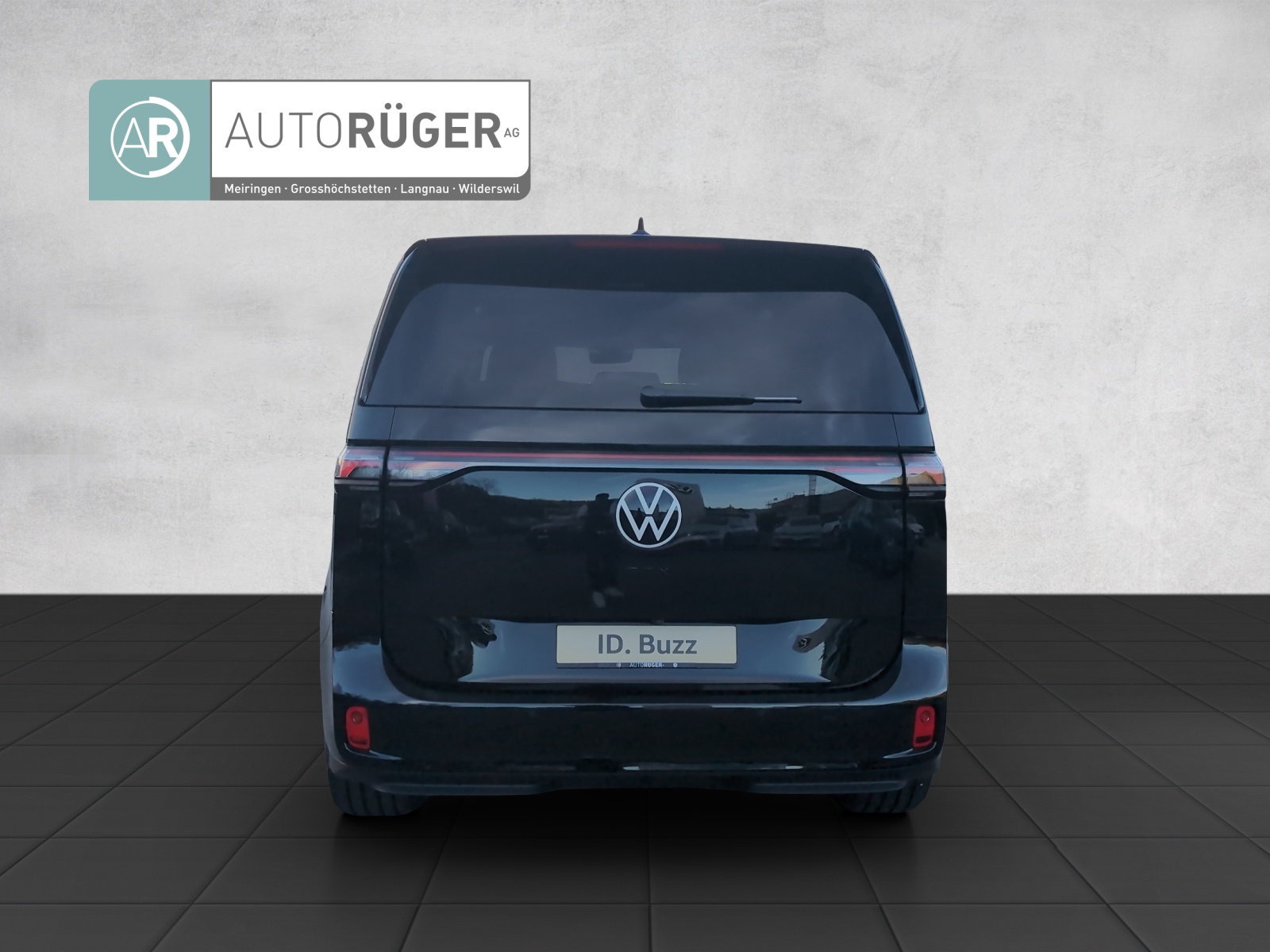 VW ID.Buzz LWB GTX 4 Motion-image-4