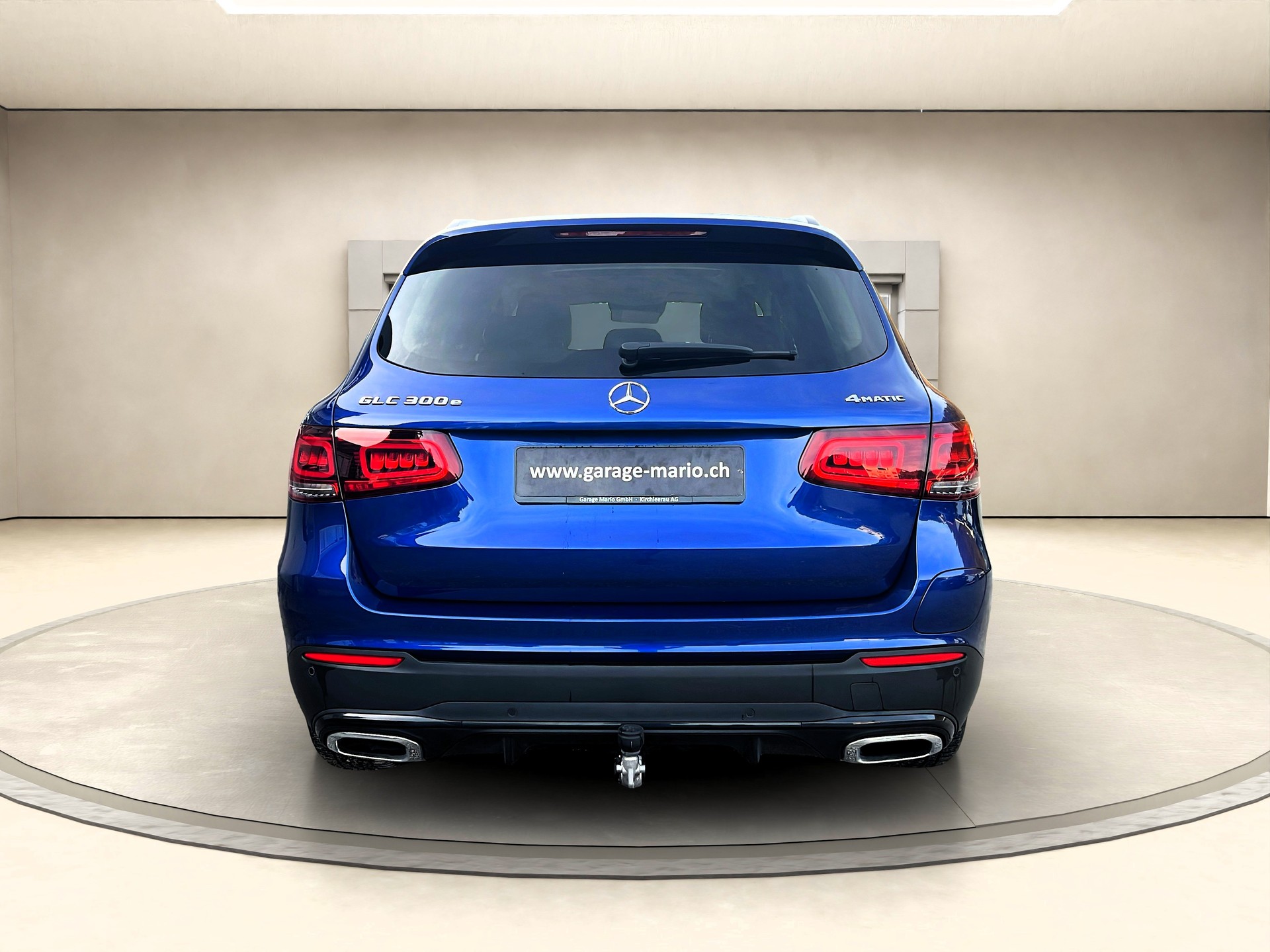 MERCEDES-BENZ GLC 300 e AMG Line 4Matic 9G-Tronic-image-5