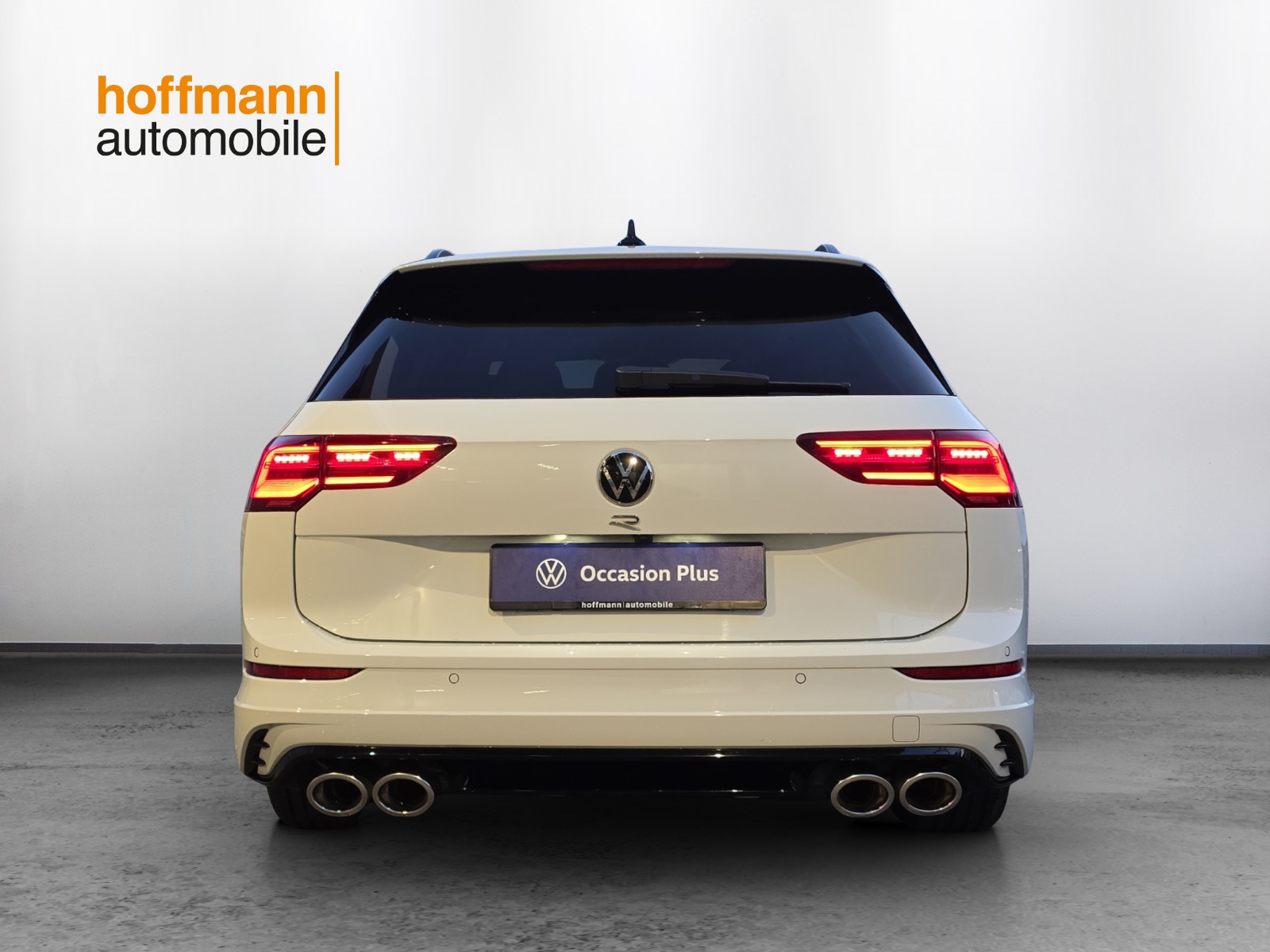 VW Golf Variant 2.0 TSI R DSG 4Motion-image-4