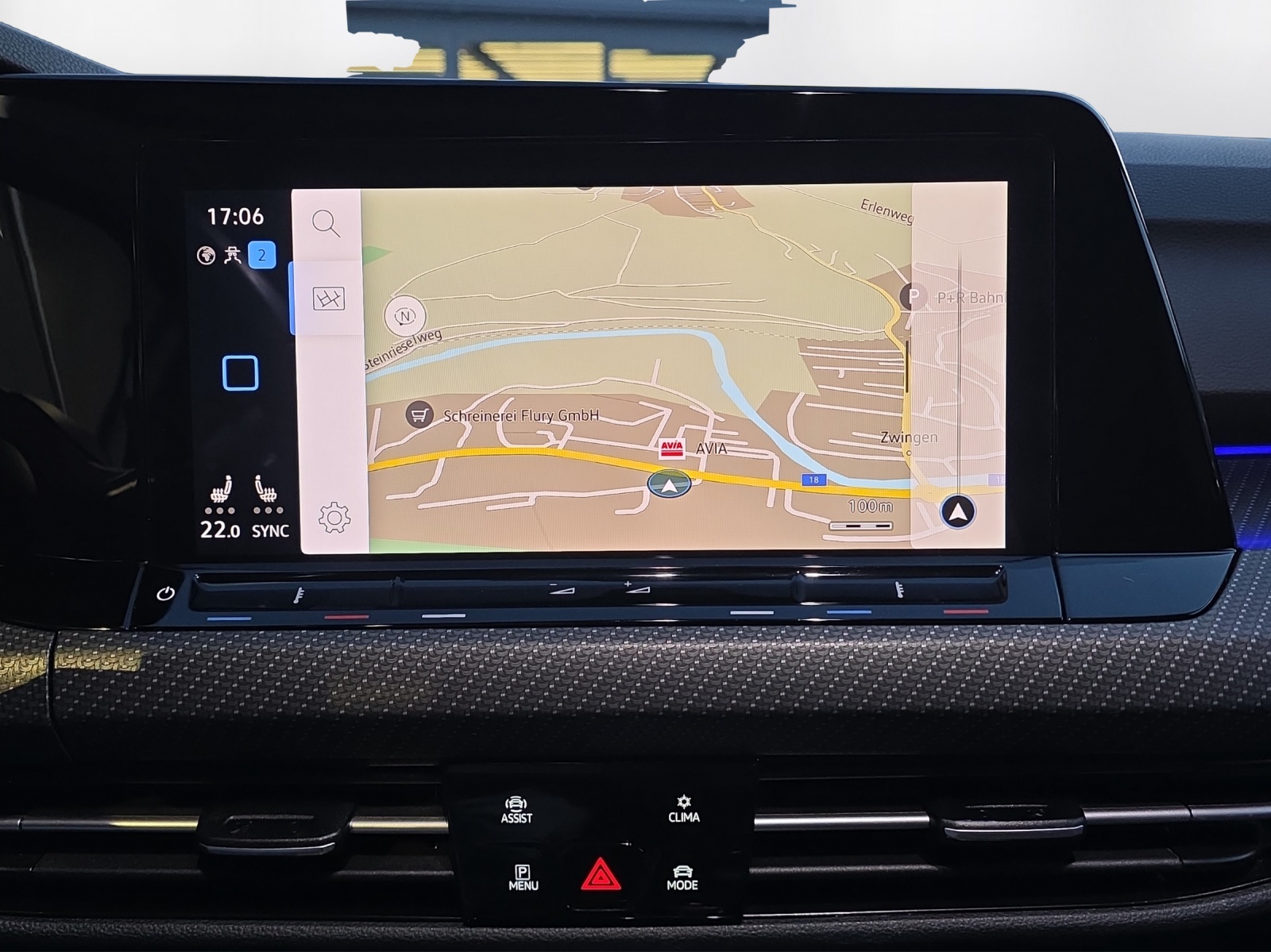 VW Golf Variant 2.0 TSI R DSG 4Motion-image-8