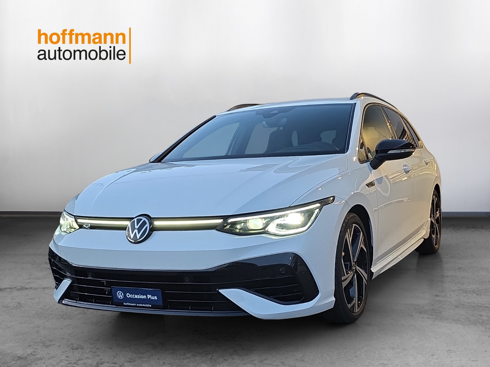 VW Golf Variant 2.0 TSI R DSG 4Motion-image-0