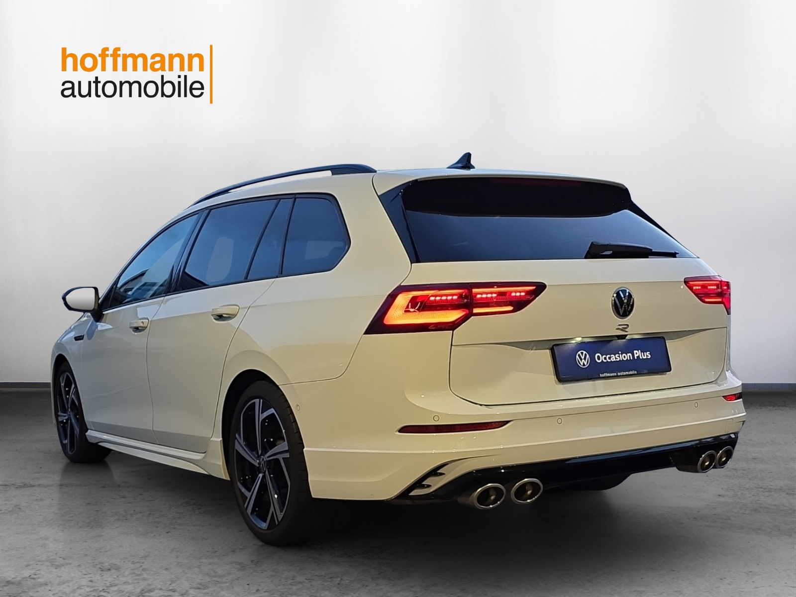 VW Golf Variant 2.0 TSI R DSG 4Motion-image-5