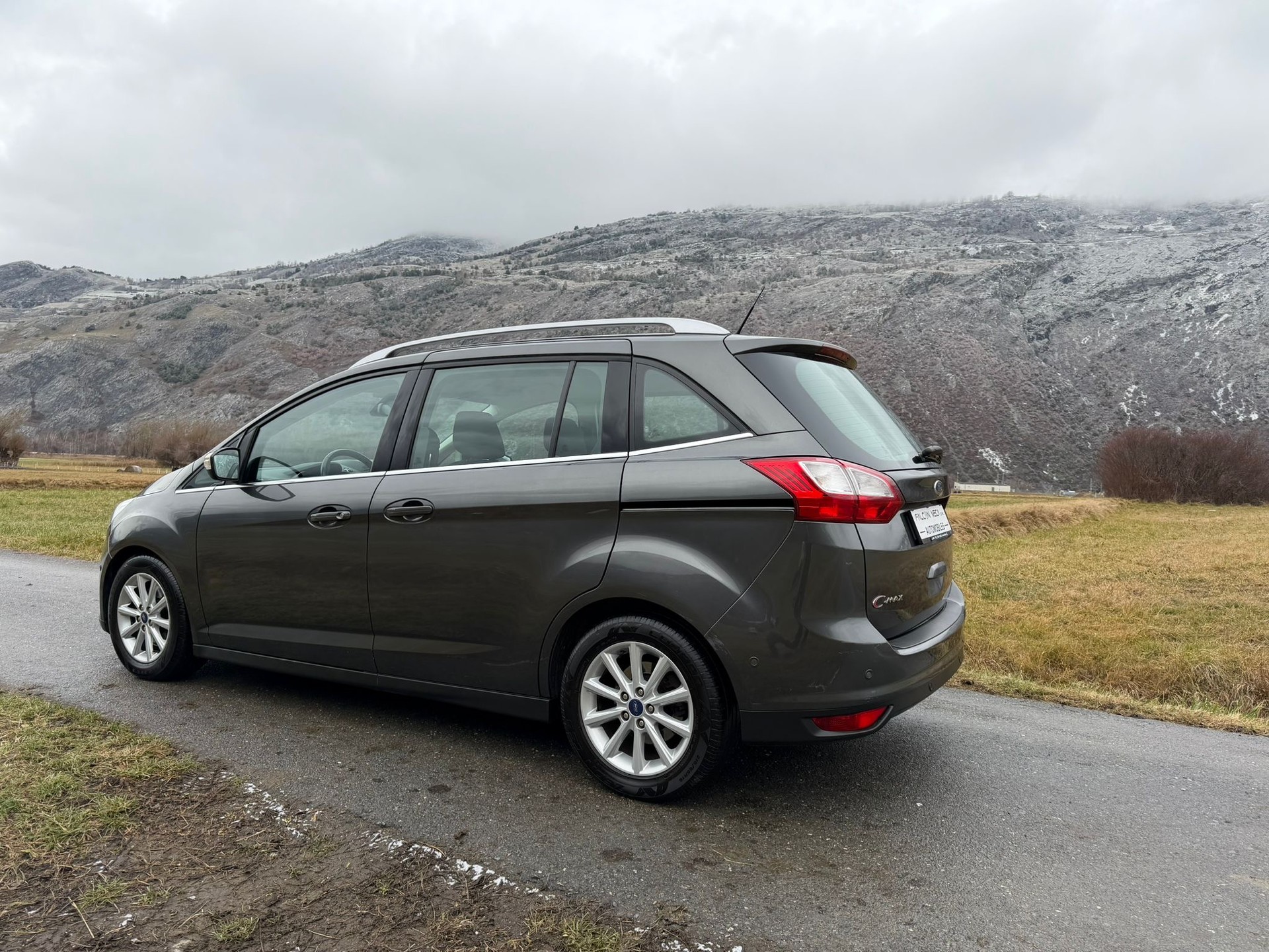 FORD GrC-Max 1.5 SCTi Titanium X 7 places-image-5