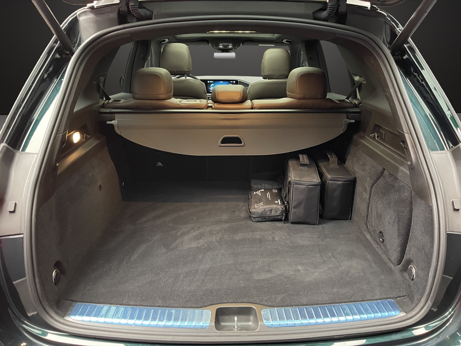 MERCEDES-BENZ GLE 350 e 4M 9G-Tronic-image-10