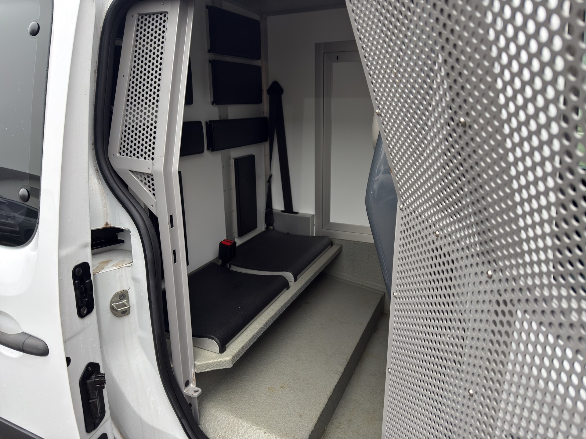 MERCEDES-BENZ Citan 111 CDI EL Mixto Euro 5-image-11