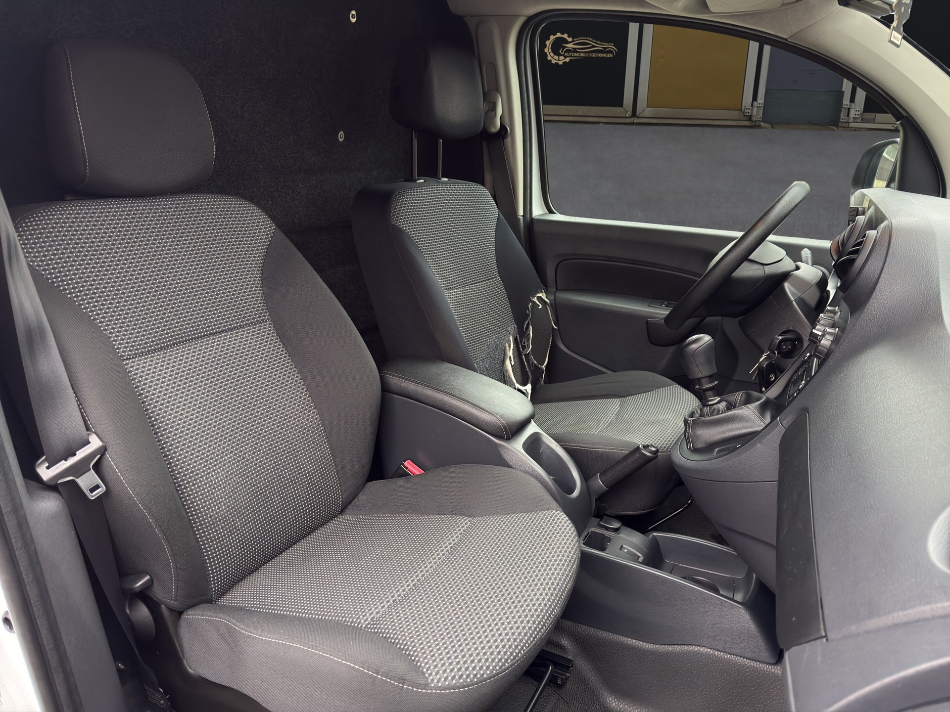 MERCEDES-BENZ Citan 111 CDI EL Mixto Euro 5-image-9