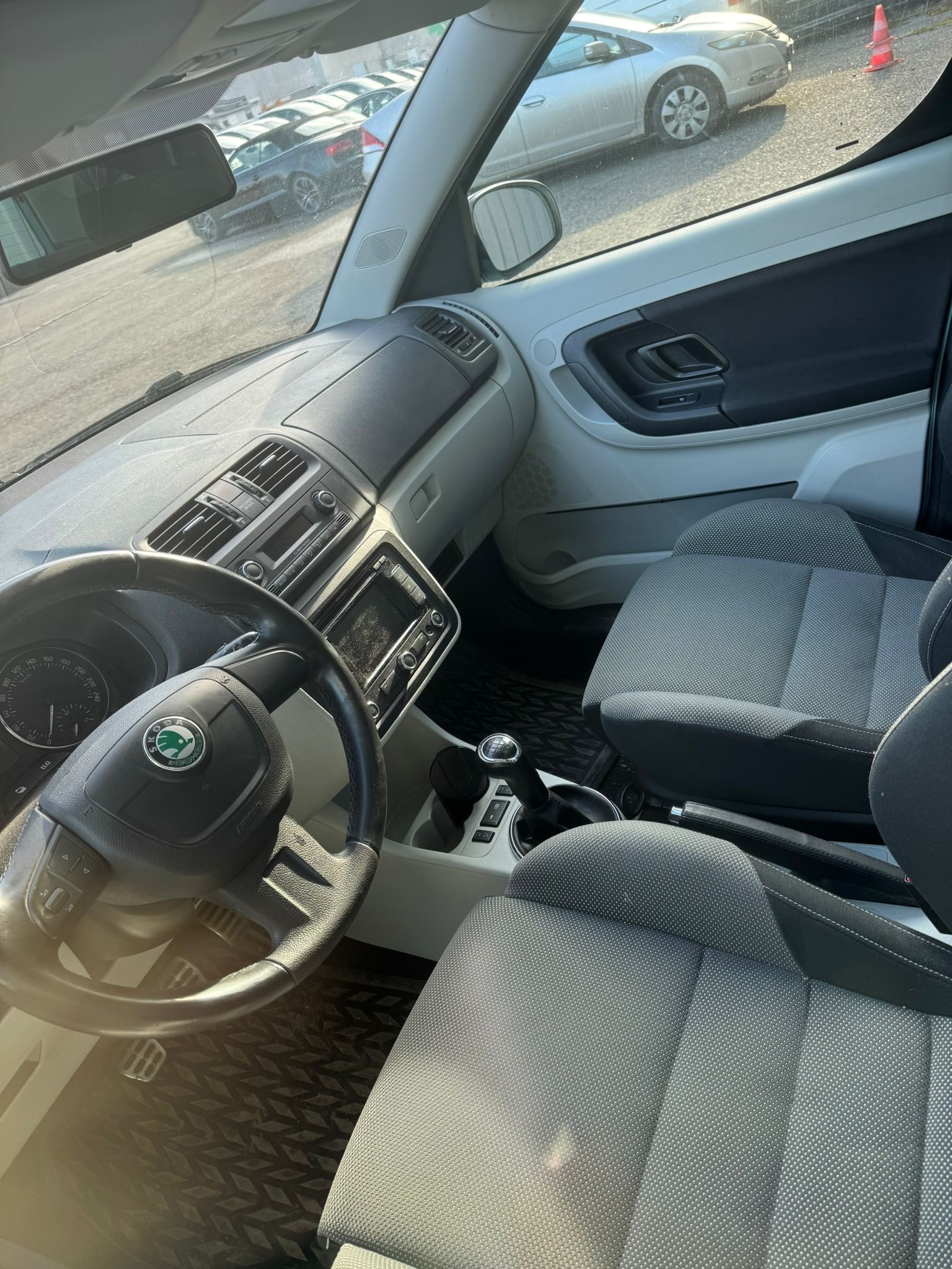 SKODA Roomster 1.2 TSI Scout-image-4