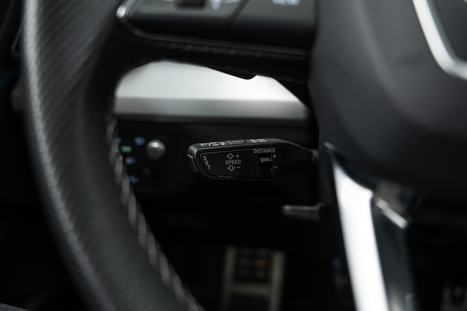 AUDI Q5 40 TDI S LINE Black Edition quattro S-tronic-image-23