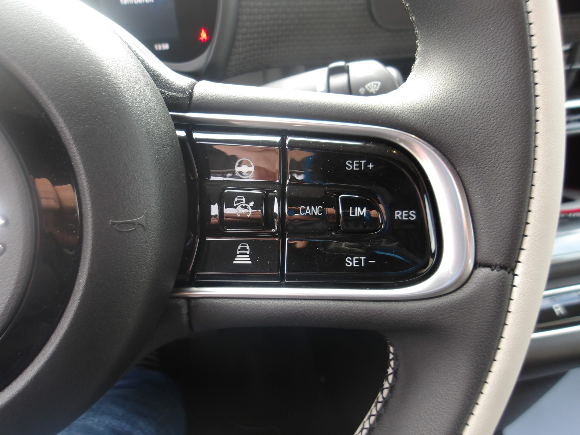 FIAT 500 C electric 87 kW La Prima By Bocelli-image-11