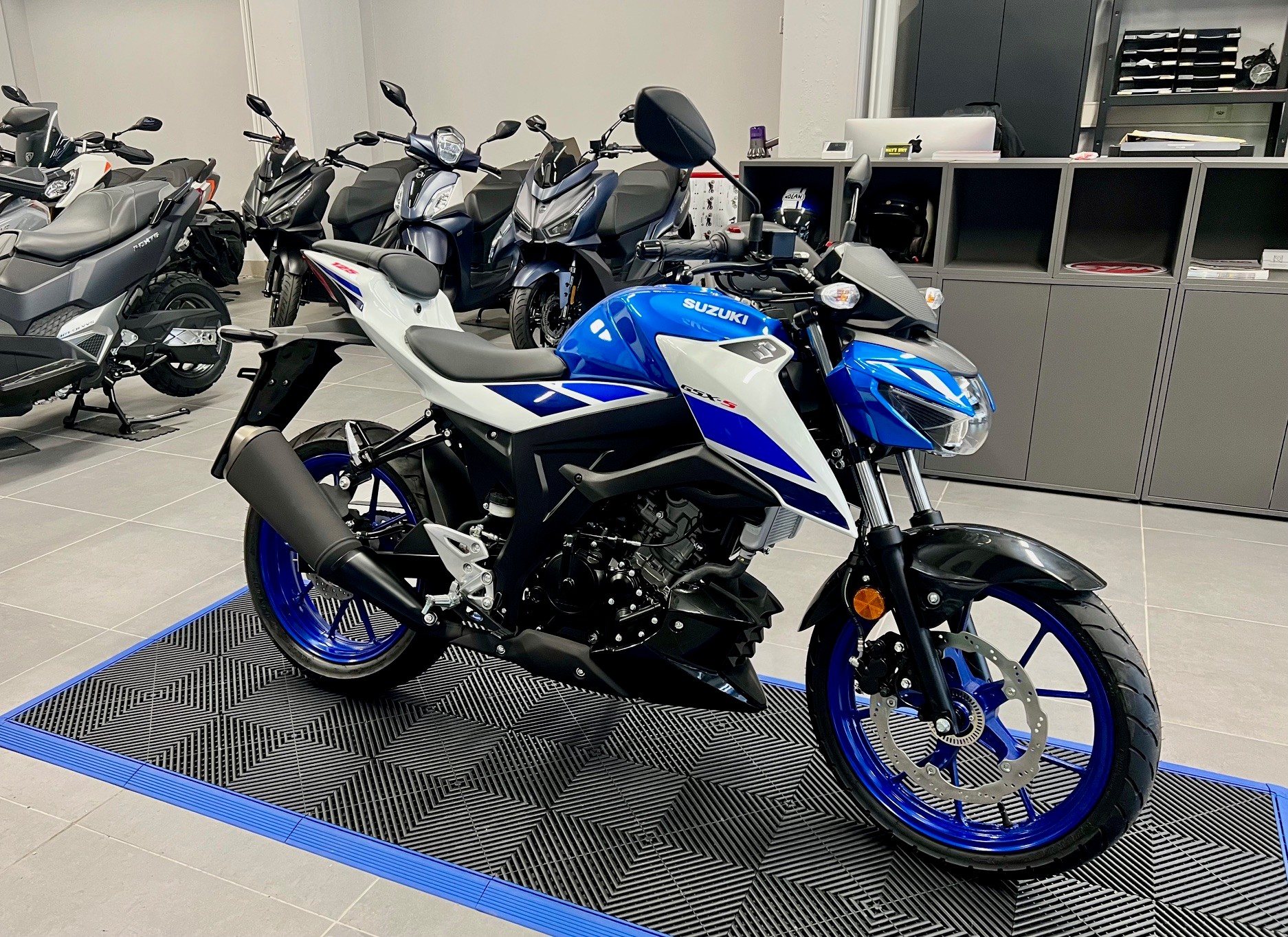 SUZUKI GSX-S 125