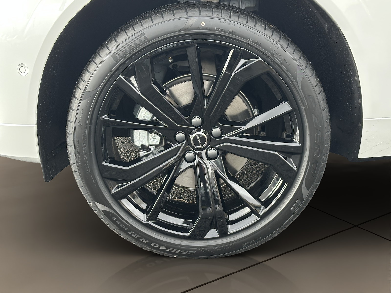VOLVO XC60 2.0 B5 MH Black Edition AWD-image-7