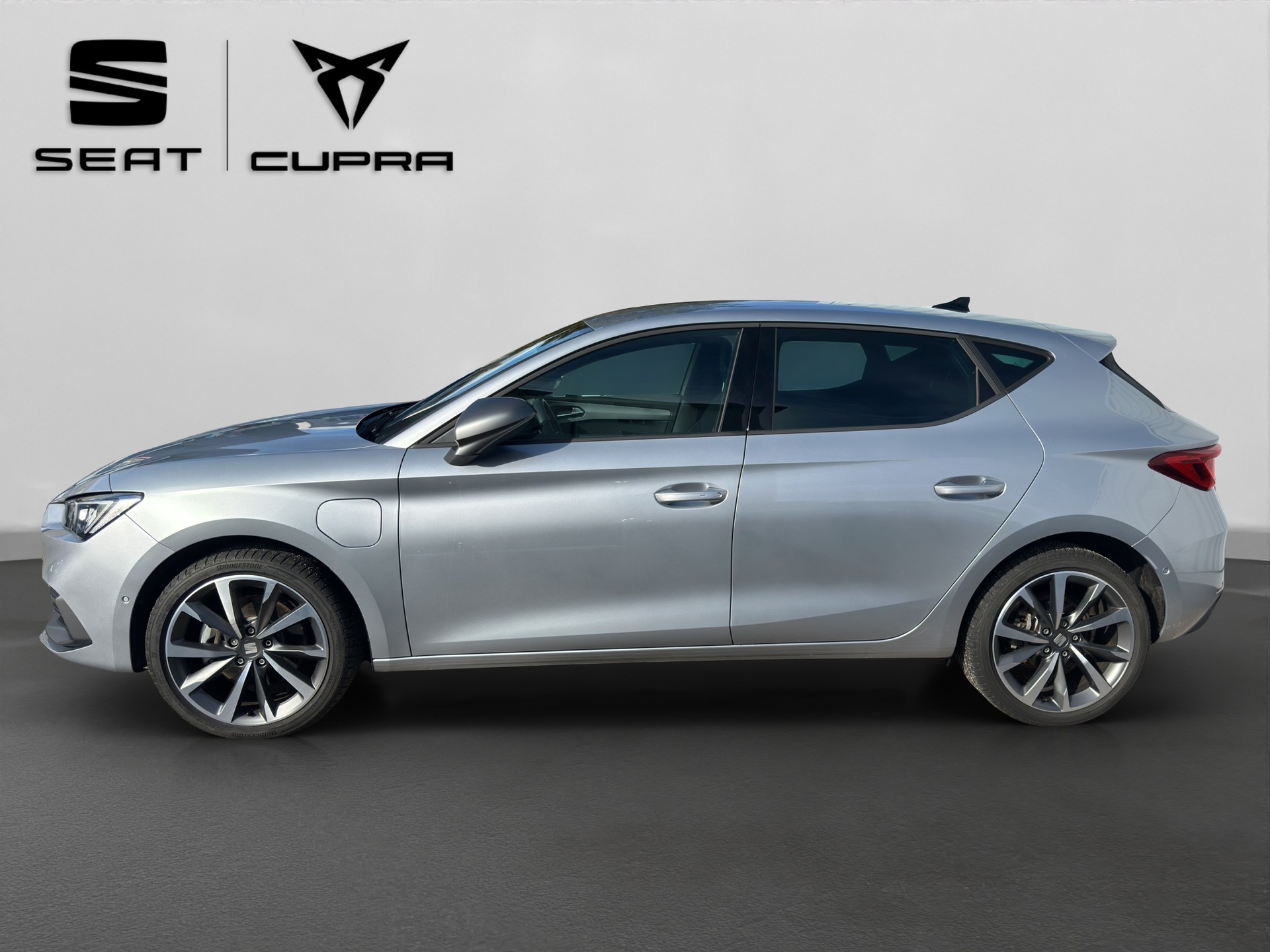 SEAT Leon ST 1.4 eHybrid pHEV DSG Move FR-image-2