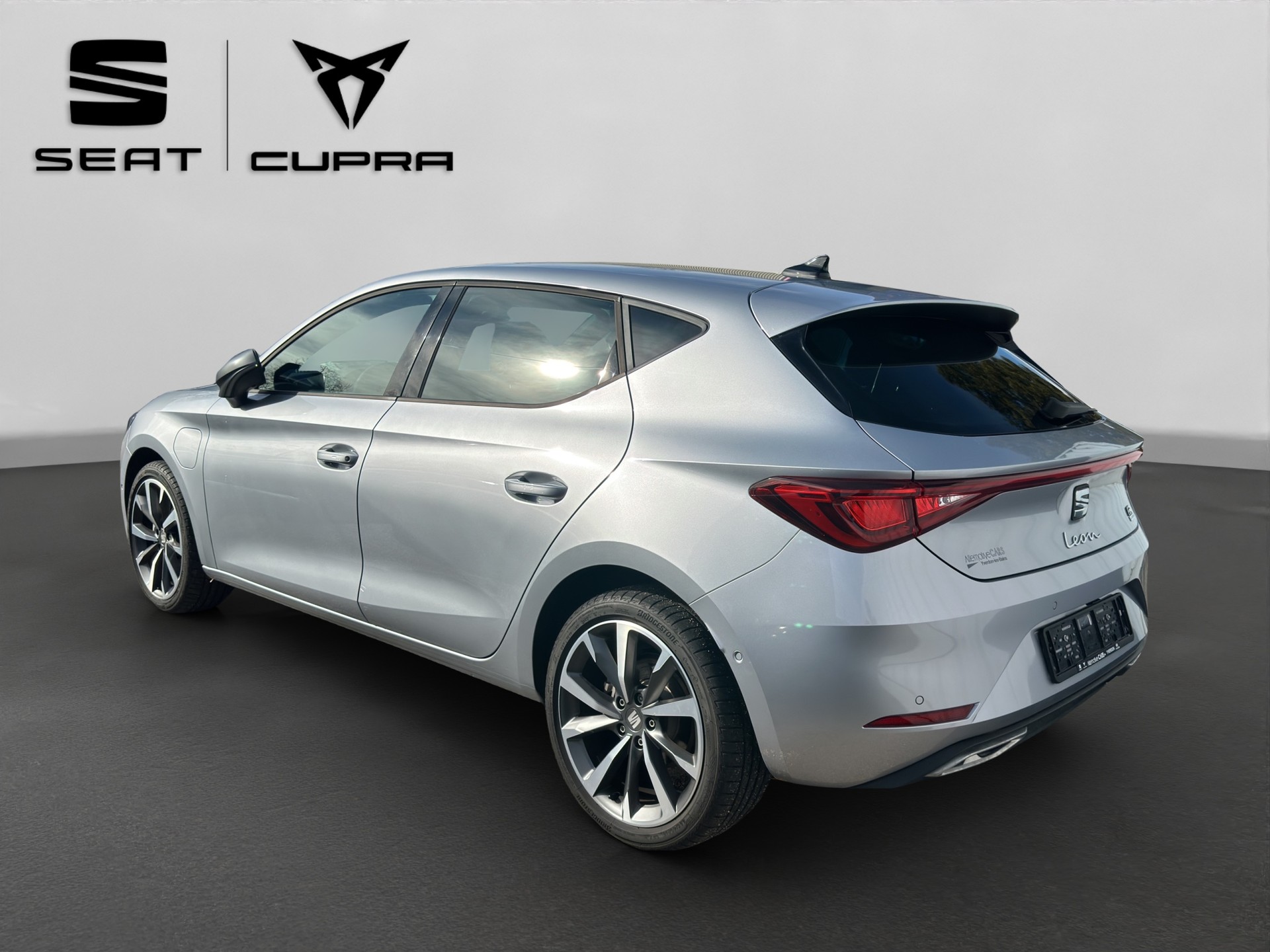 SEAT Leon ST 1.4 eHybrid pHEV DSG Move FR-image-3