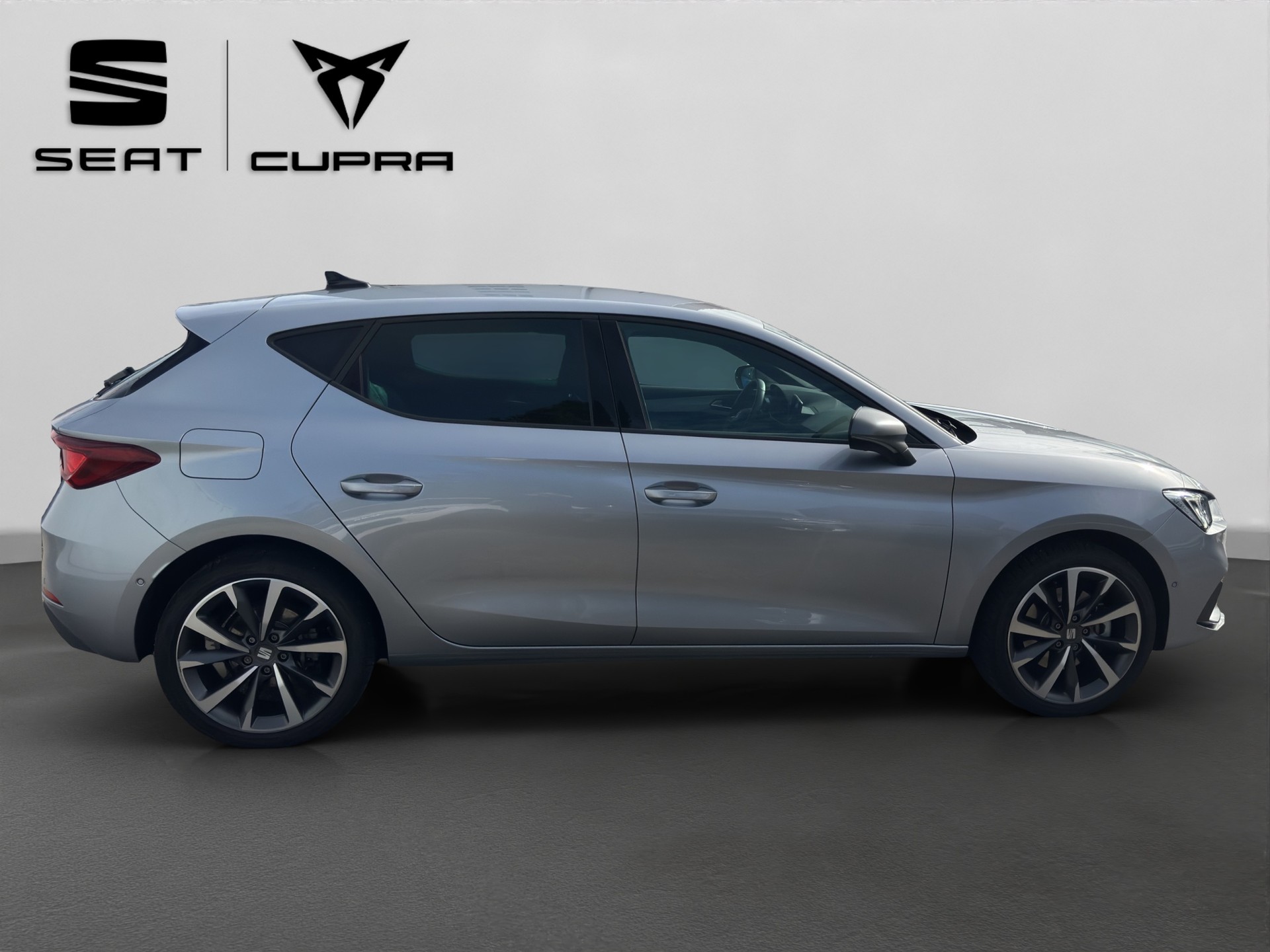 SEAT Leon ST 1.4 eHybrid pHEV DSG Move FR-image-6
