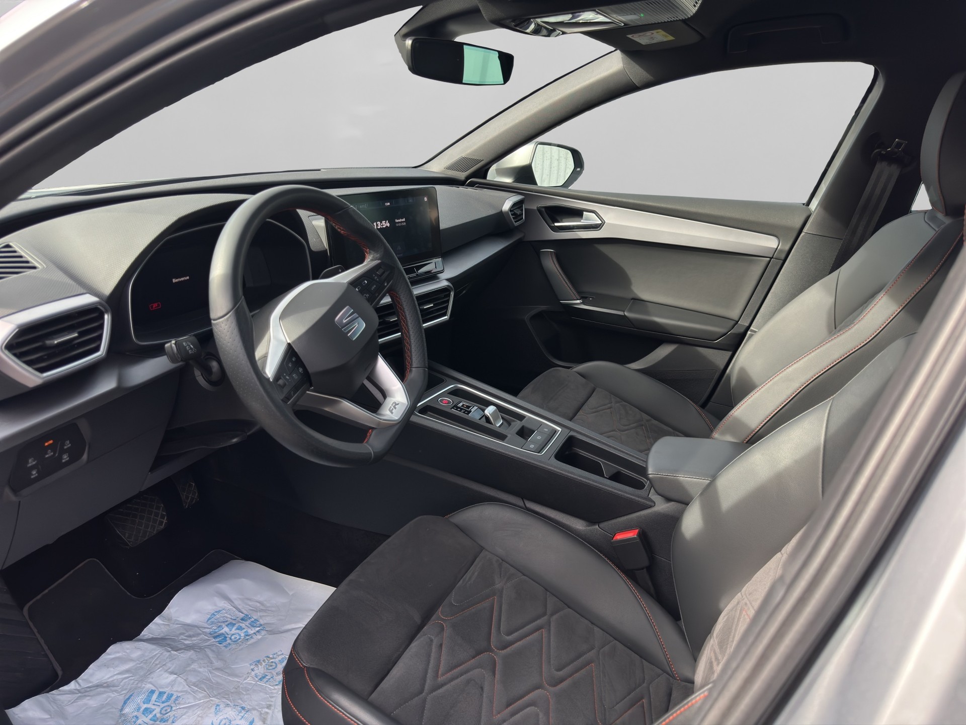 SEAT Leon ST 1.4 eHybrid pHEV DSG Move FR-image-8