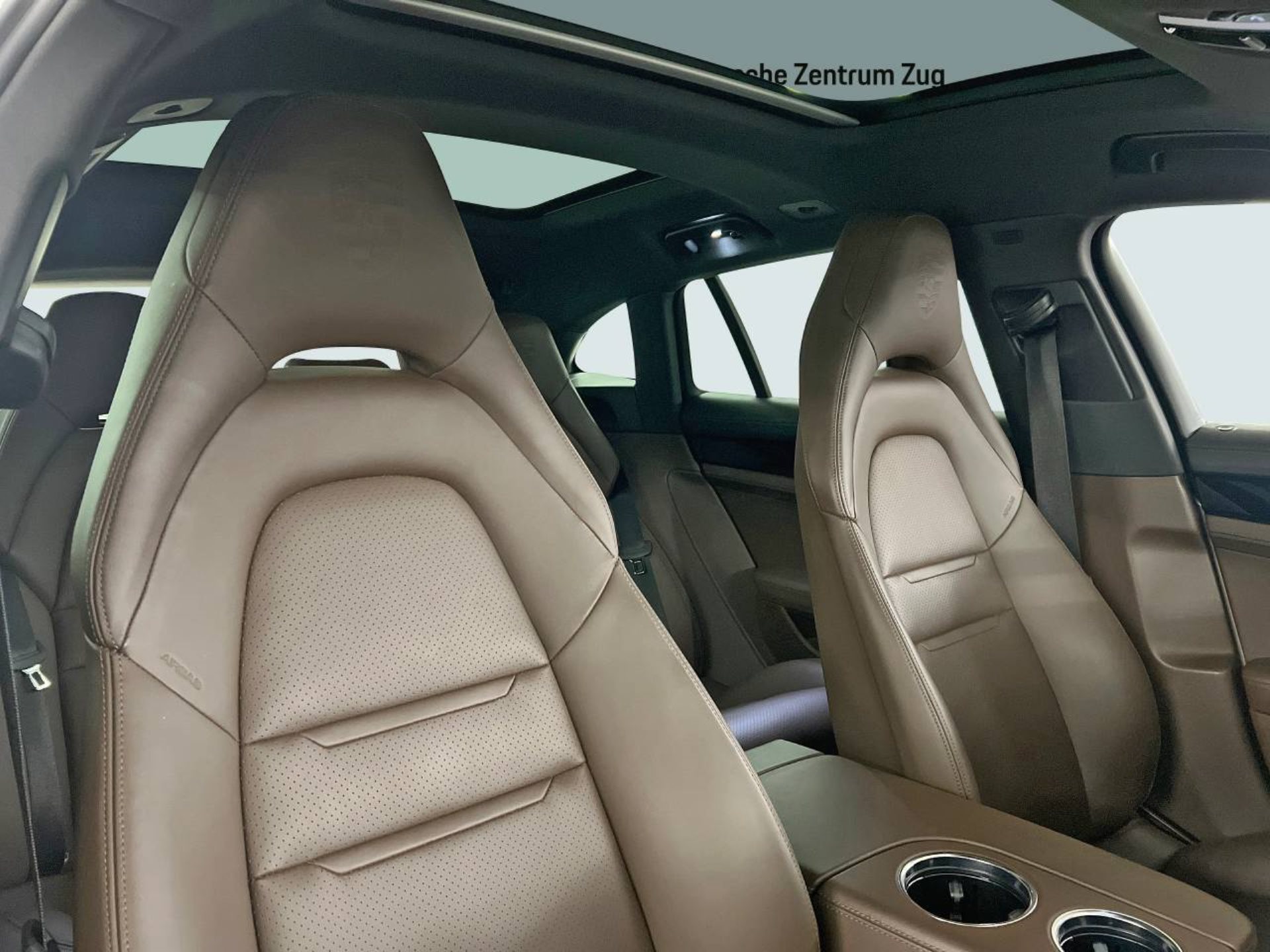 PORSCHE Panamera 4 E-Hybrid Sport Turismo-image-19