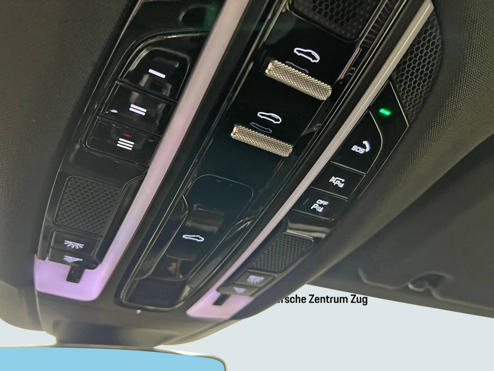 PORSCHE Panamera 4 E-Hybrid Sport Turismo-image-27