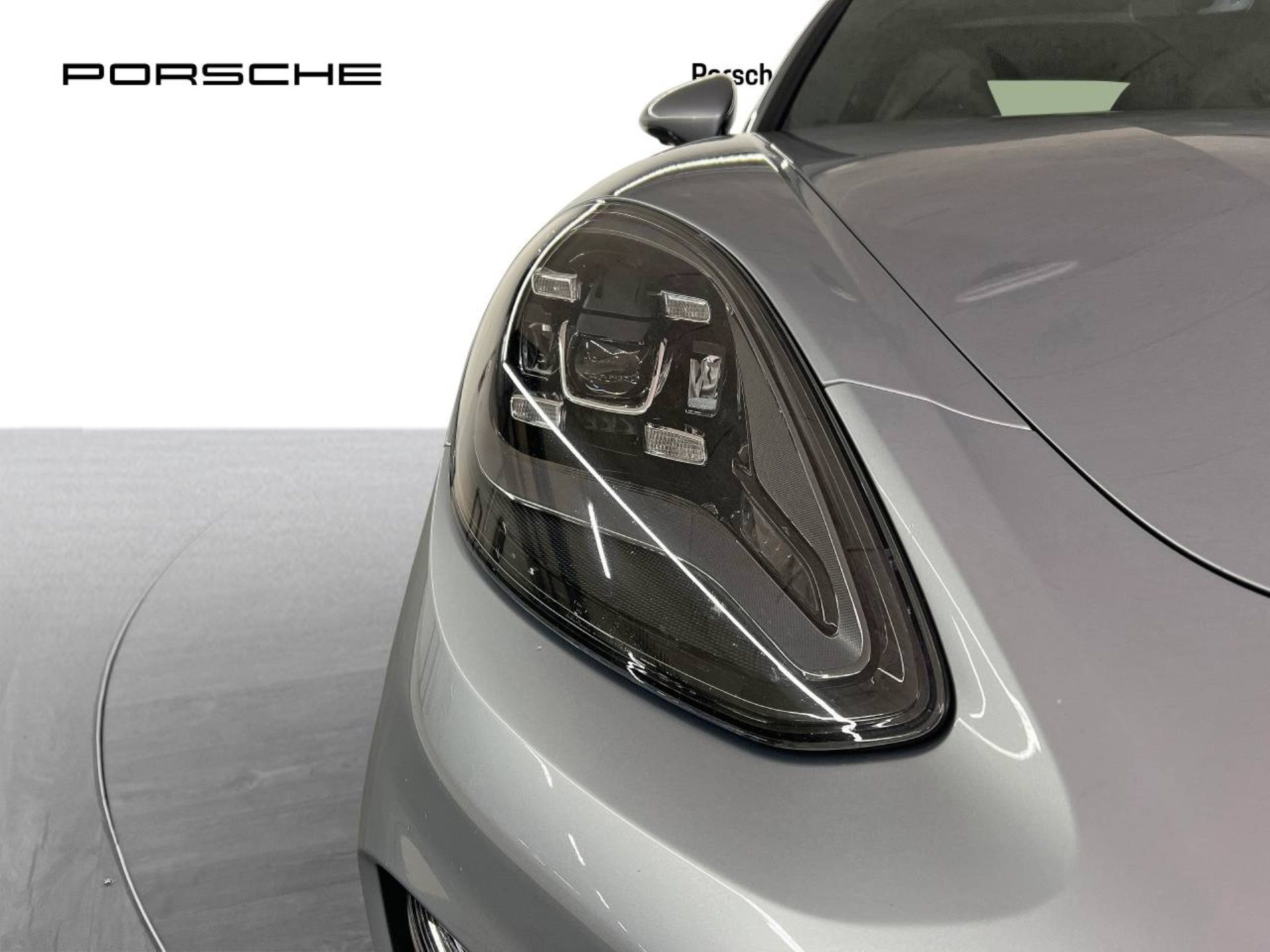 PORSCHE Panamera 4 E-Hybrid Sport Turismo-image-11