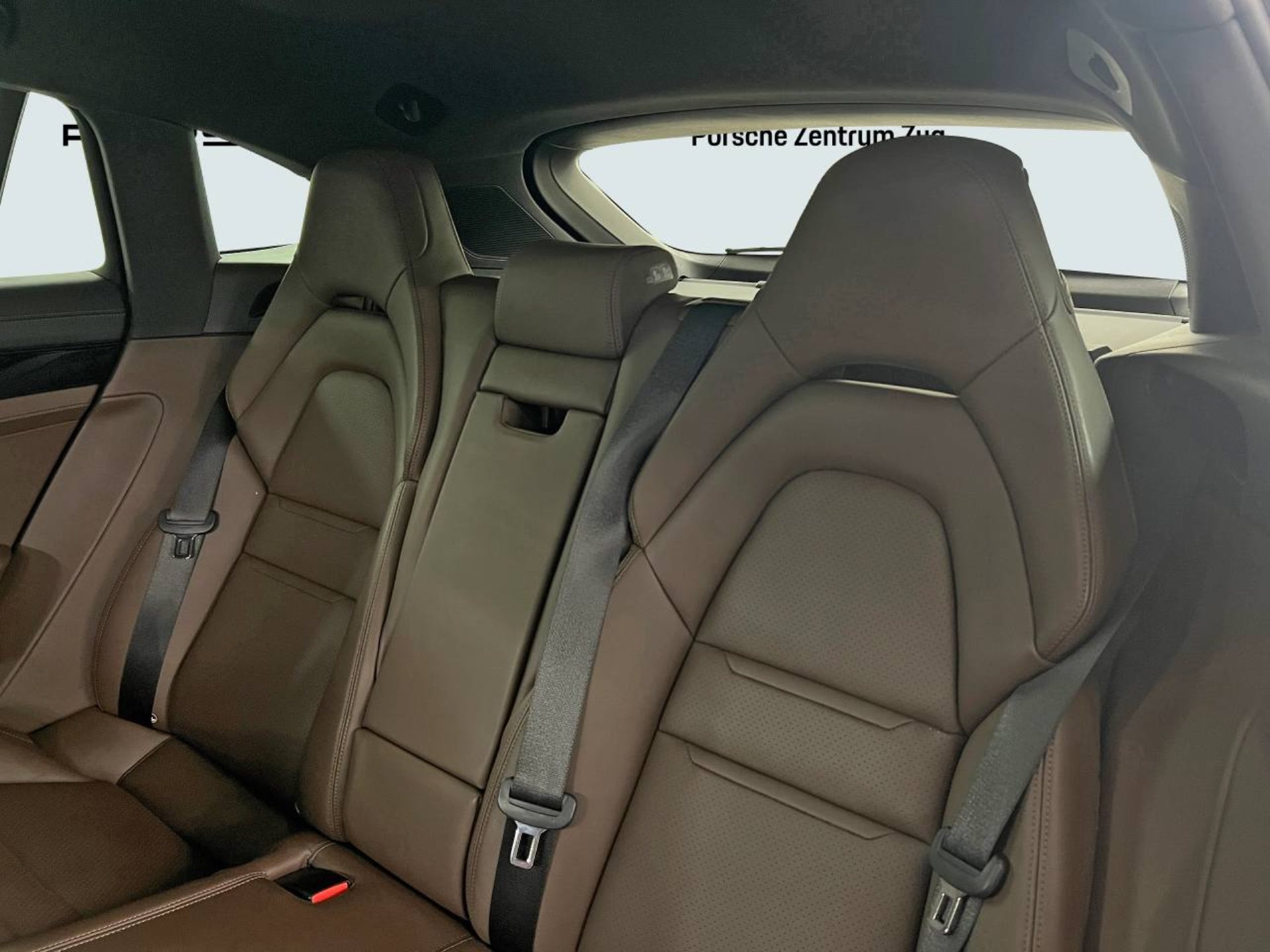 PORSCHE Panamera 4 E-Hybrid Sport Turismo-image-22