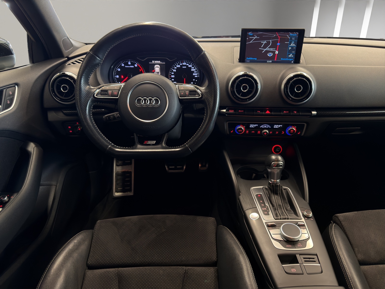 AUDI A3 Limousine 1.4 TFSI Attraction S-tronic-image-9