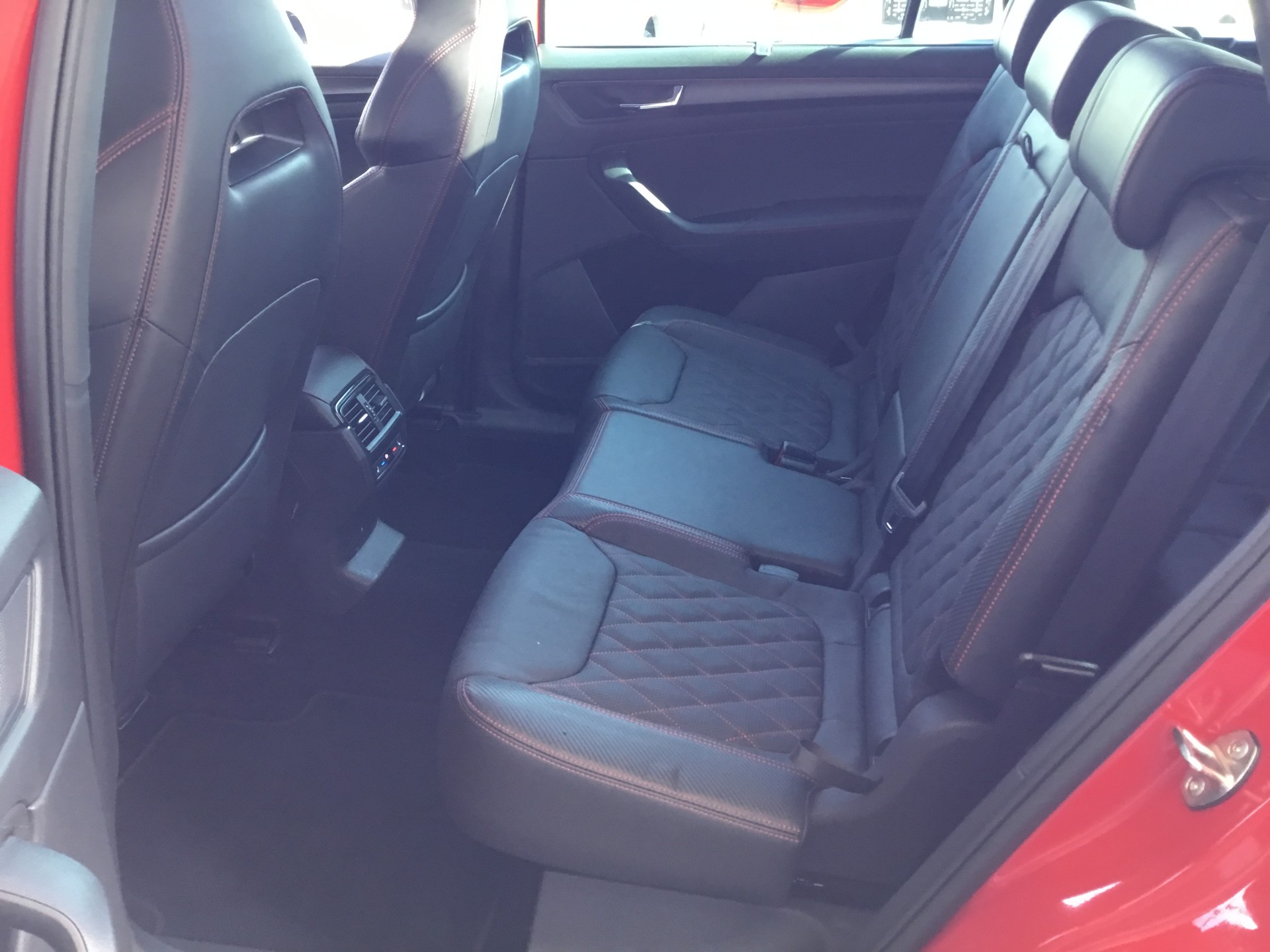 SKODA Kodiaq 2.0 TSI 4x4 RS 7 Places-image-14