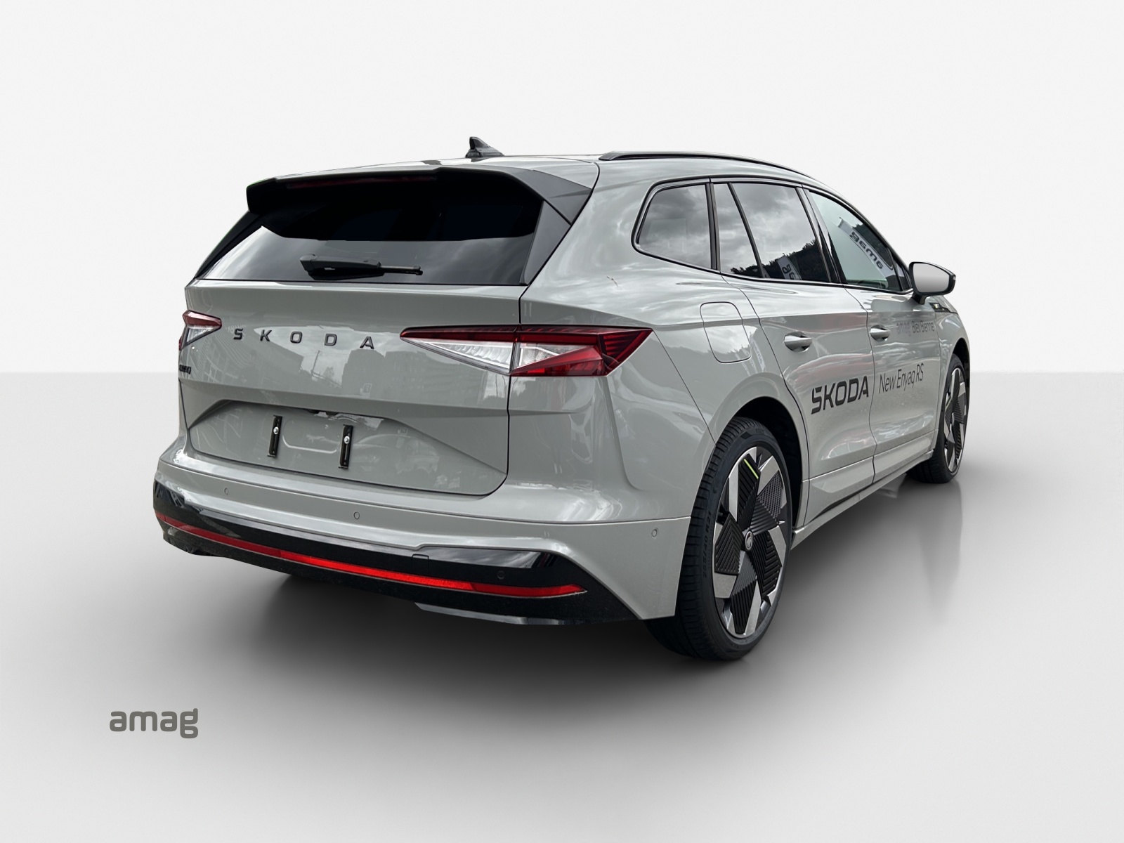SKODA Enyaq 4x4 RS-image-4