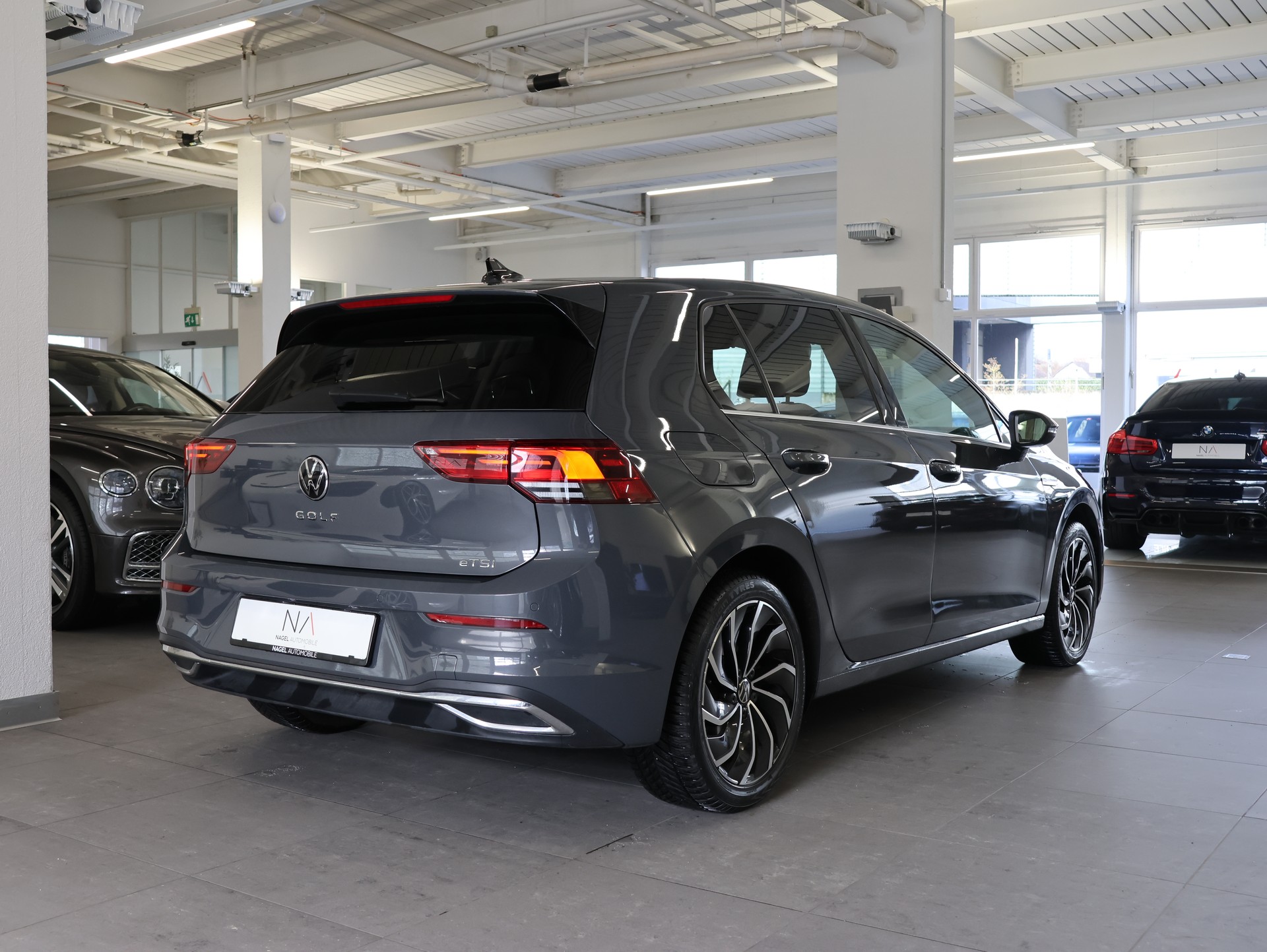 VW Golf 1.5 eTSI mHEV ACT Style DSG *Head Up Display* *360 Kamera* *Sehr Sparsam*-image-5