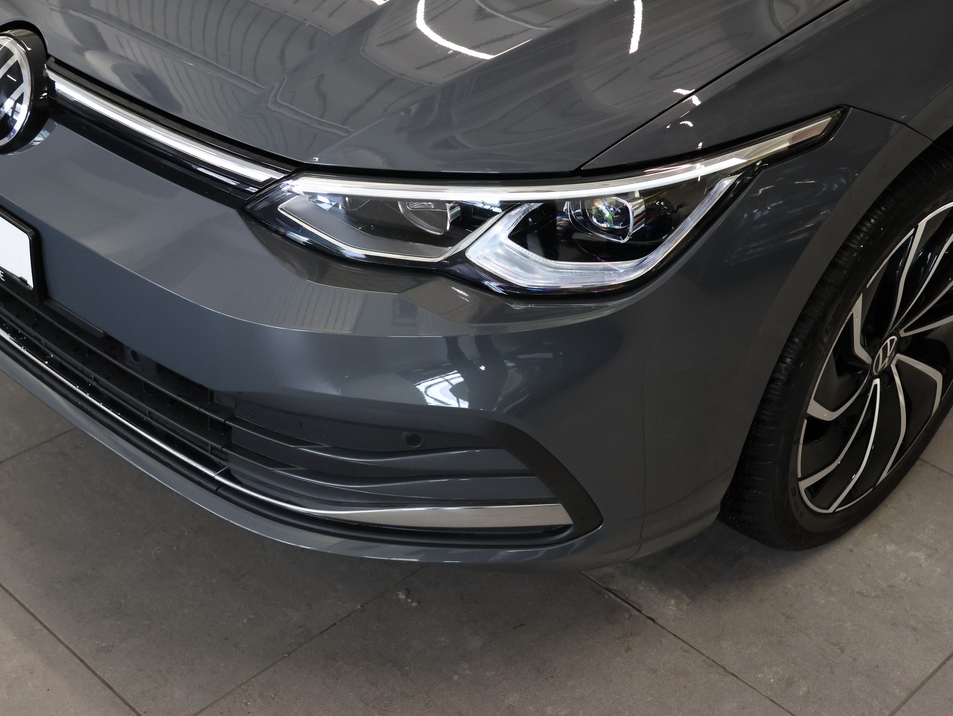 VW Golf 1.5 eTSI mHEV ACT Style DSG *Head Up Display* *360 Kamera* *Sehr Sparsam*-image-9
