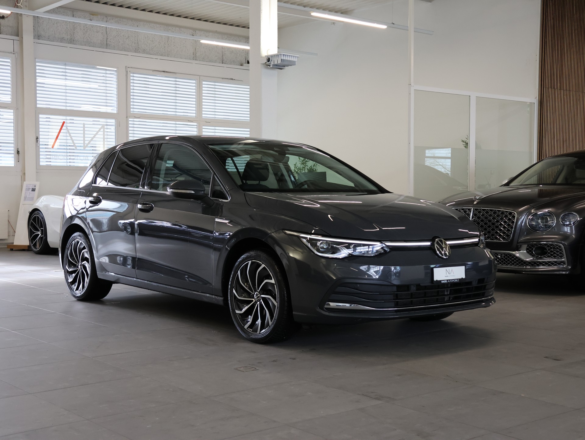 VW Golf 1.5 eTSI mHEV ACT Style DSG *Head Up Display* *360 Kamera* *Sehr Sparsam*-image-1