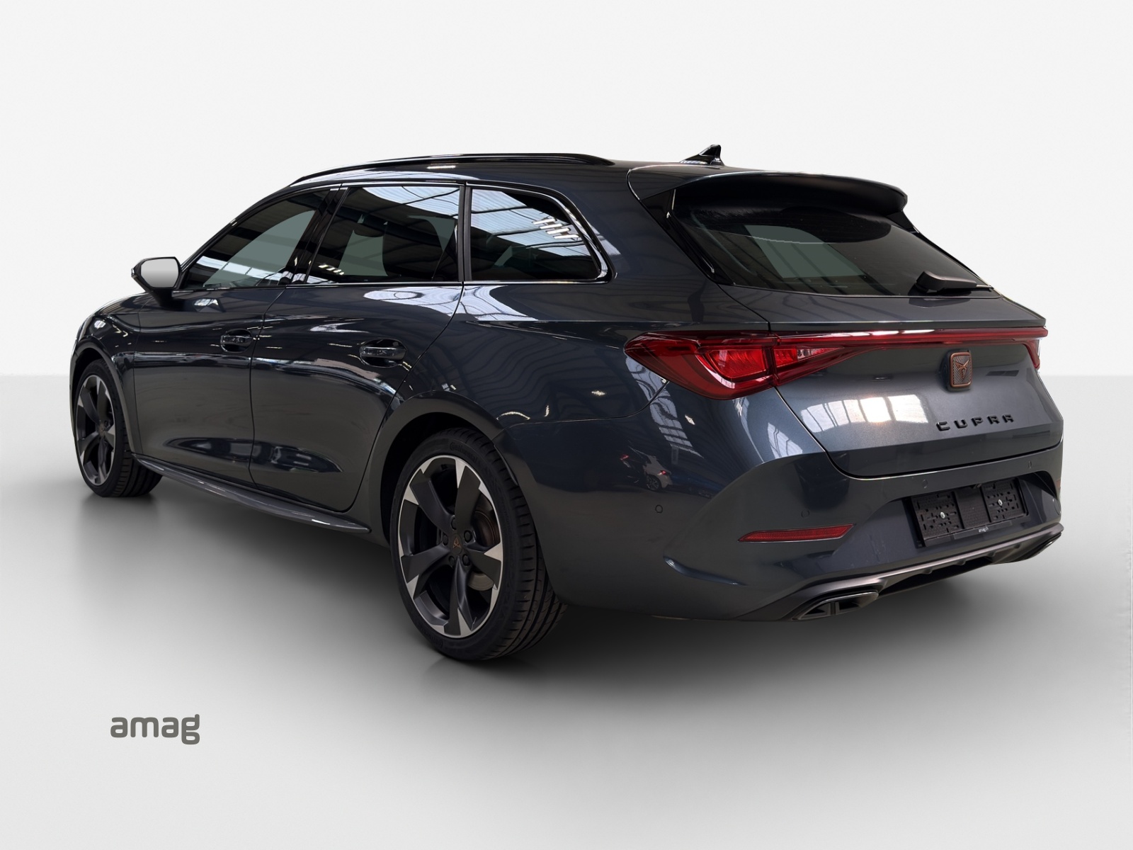 CUPRA LEON ST 2.0 TSI DSG-image-2