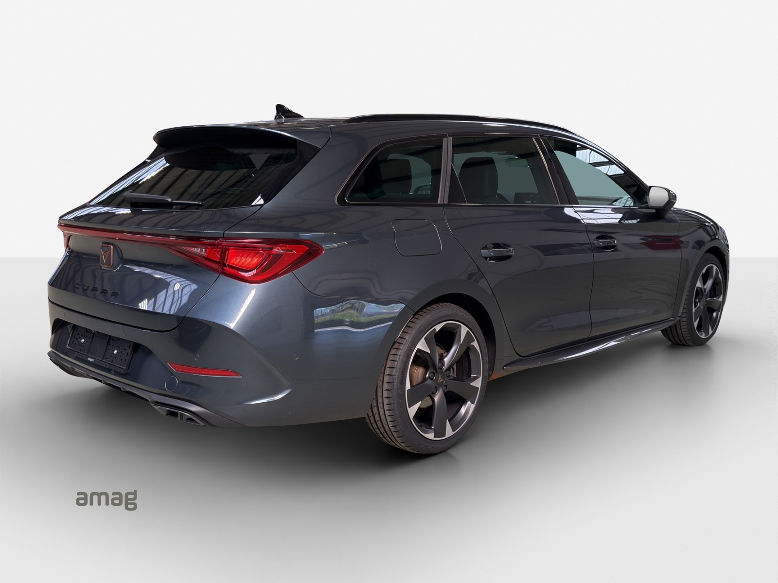 CUPRA LEON ST 2.0 TSI DSG-image-4