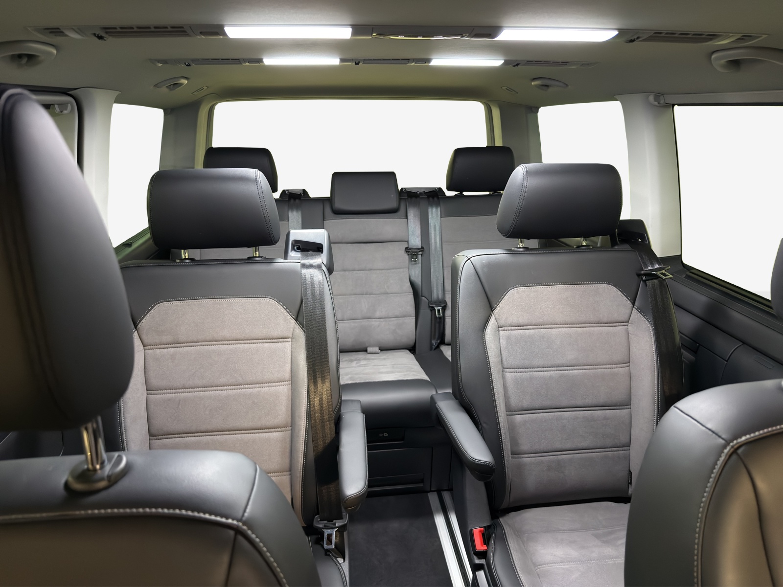 VW T6.1 Multivan 2.0 Bi-TDI Highline Liberty 4Mot. DSG-image-10