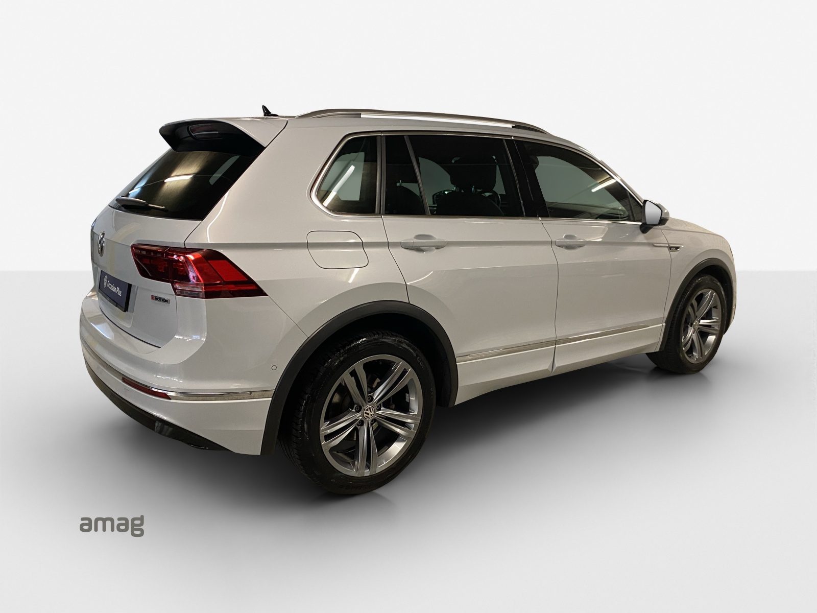 VW Tiguan 2.0TSI Highline 4Motion DSG-image-4