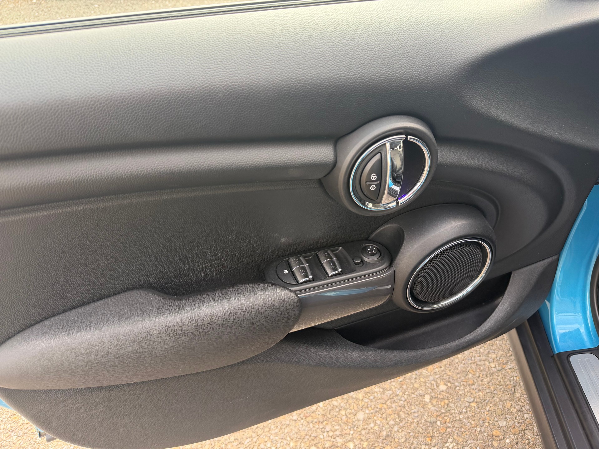MINI Cooper Steptronic-image-5