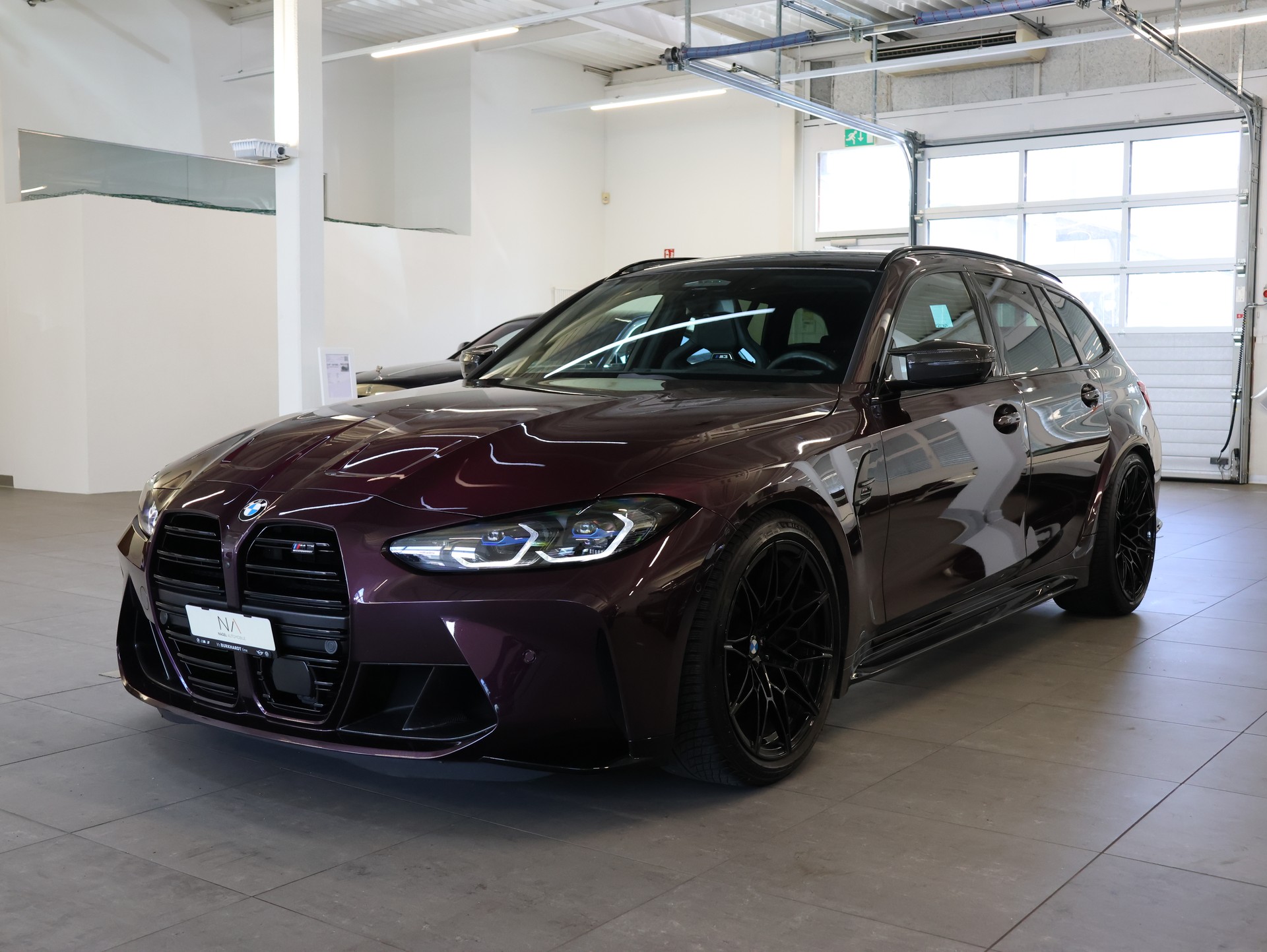 BMW M3 Touring xDrive Competition M *Individual Lackierung* *Carbon Packet* *M Carbon Schalensitze*-image-3