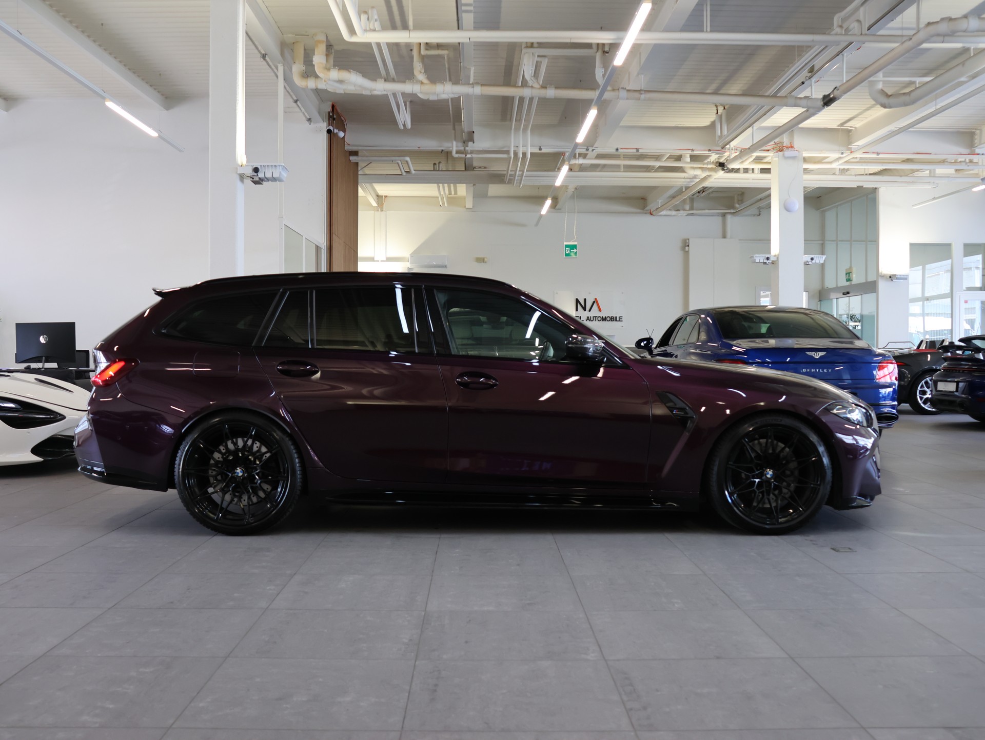 BMW M3 Touring xDrive Competition M *Individual Lackierung* *Carbon Packet* *M Carbon Schalensitze*-image-6