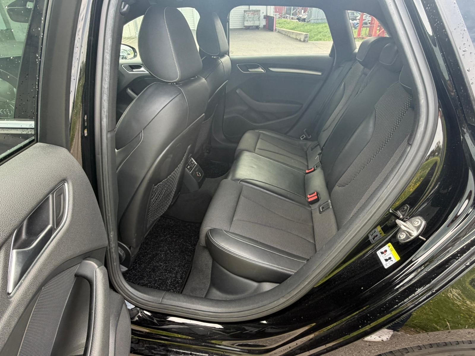 AUDI A3 Sportback 2.0 TDI S-Line Ambition S-tronic-image-15