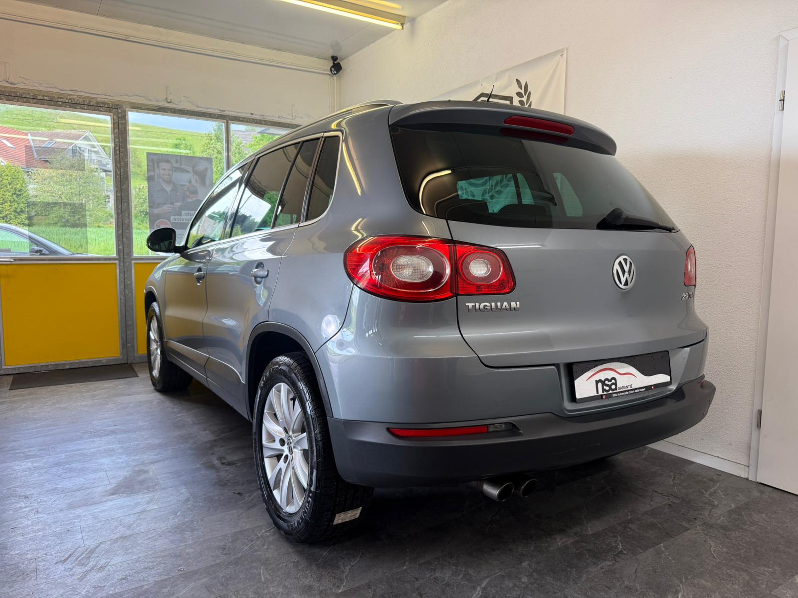 VW Tiguan 2.0 TSI Sport&Style Tiptronic-image-2