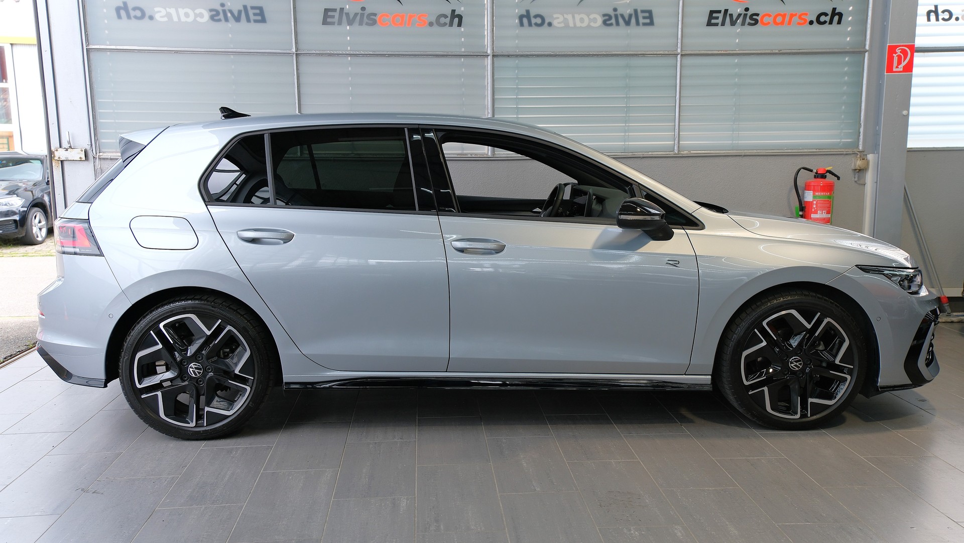 VW Golf 1.5 e TSI mHEV R-Line DSG-image-27