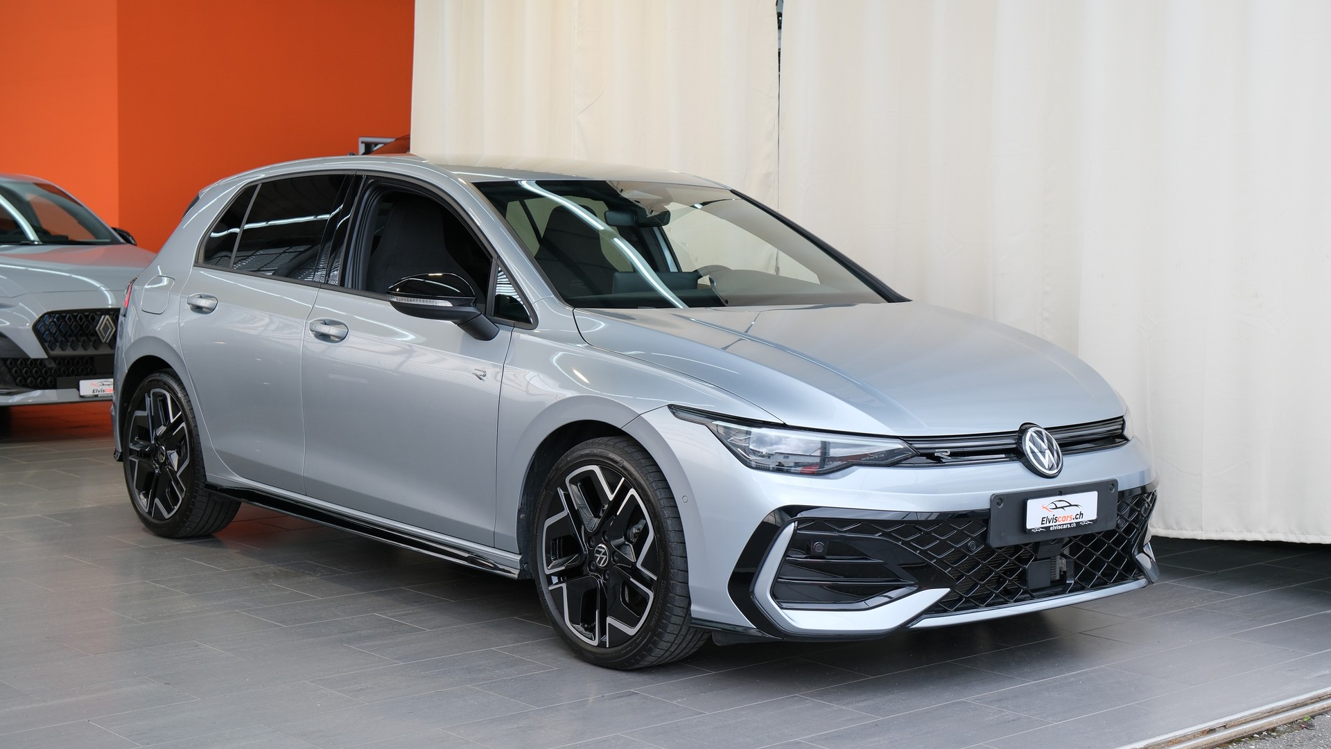 VW Golf 1.5 e TSI mHEV R-Line DSG-showroom-element-1