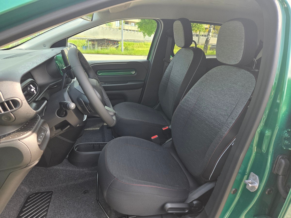 RENAULT Twingo E-Tech Urban Range techno-image-5