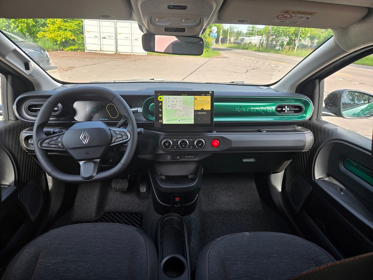 RENAULT Twingo E-Tech Urban Range techno-image-7