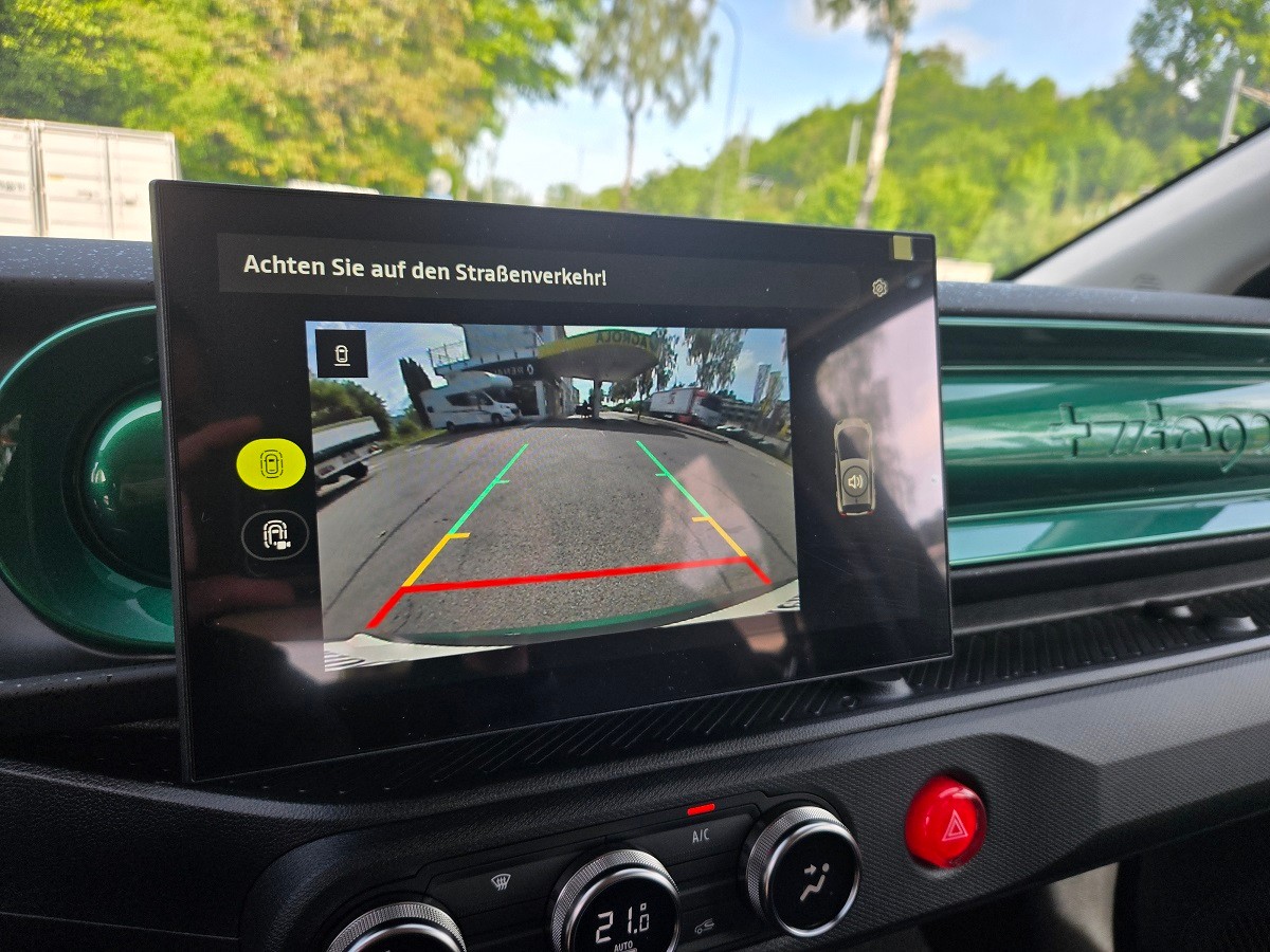 RENAULT Twingo E-Tech Urban Range techno-image-9