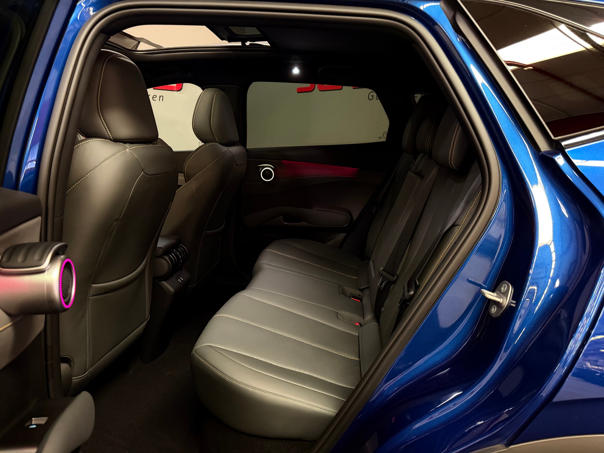 BYD Atto 3 EVO 74.8 kWh Excellence AWD-image-12