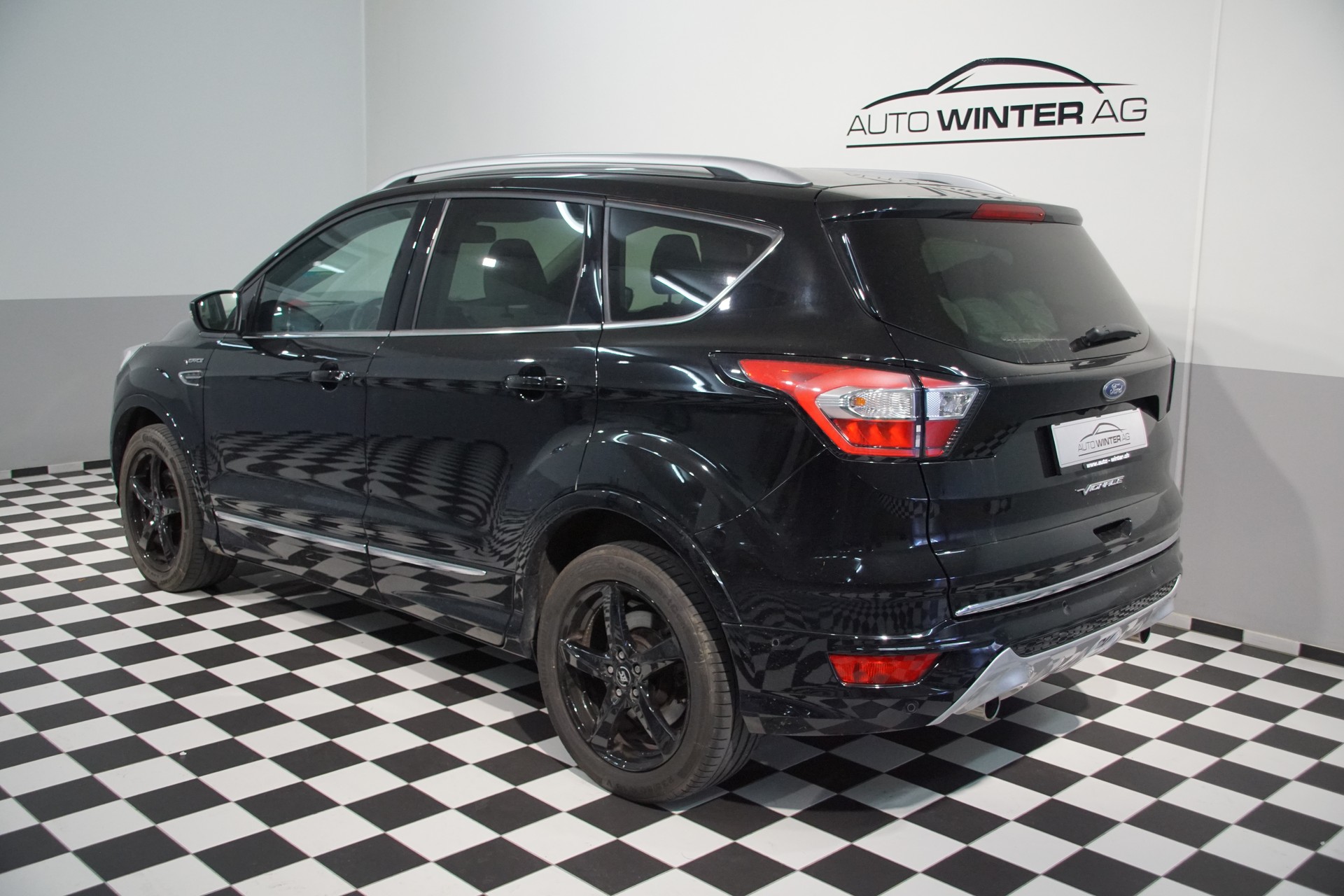 FORD Kuga 2.0 TDCi Vignale 4WD PowerShift-image-6