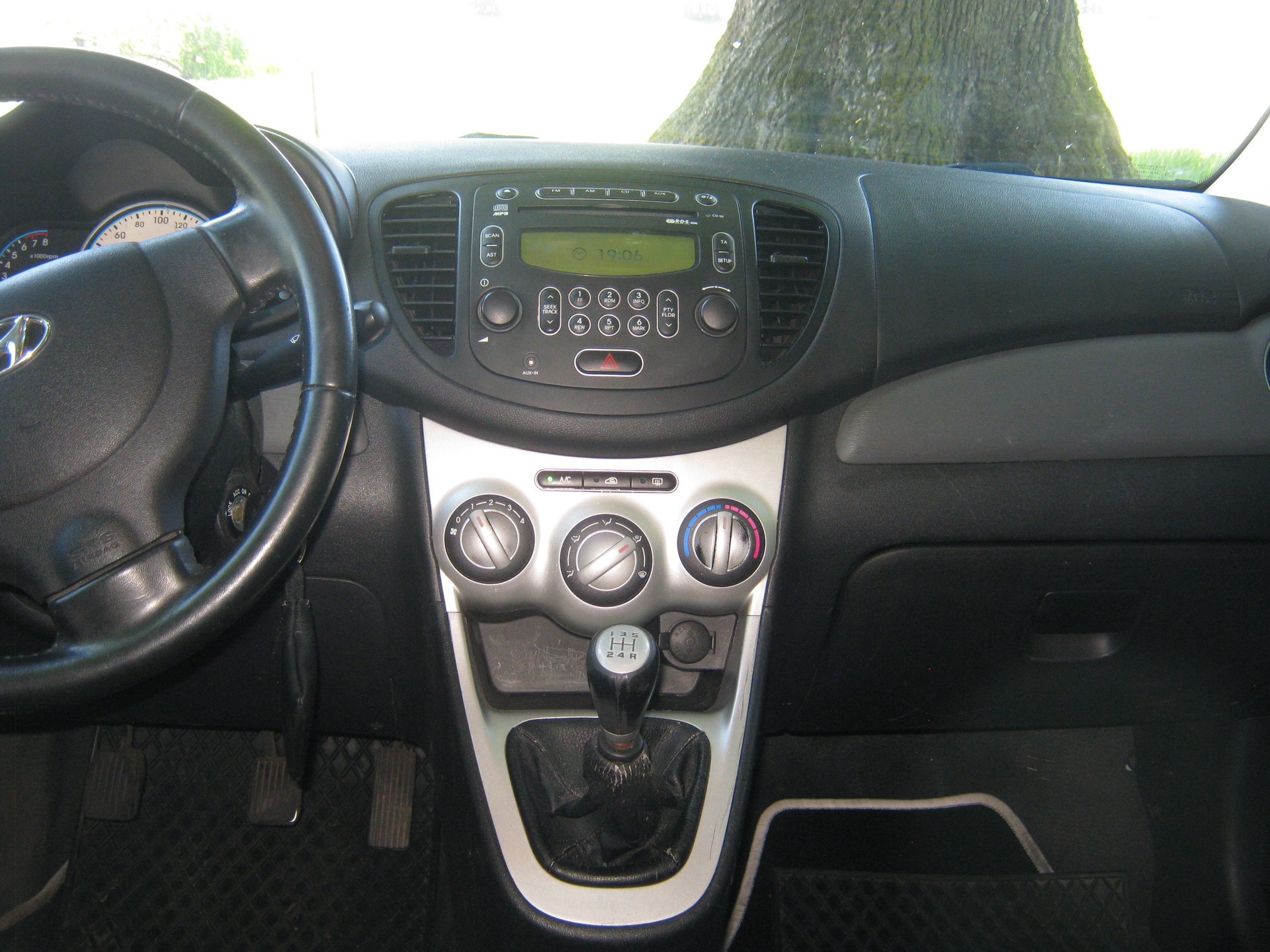 HYUNDAI i10 1.2 Style-image-11